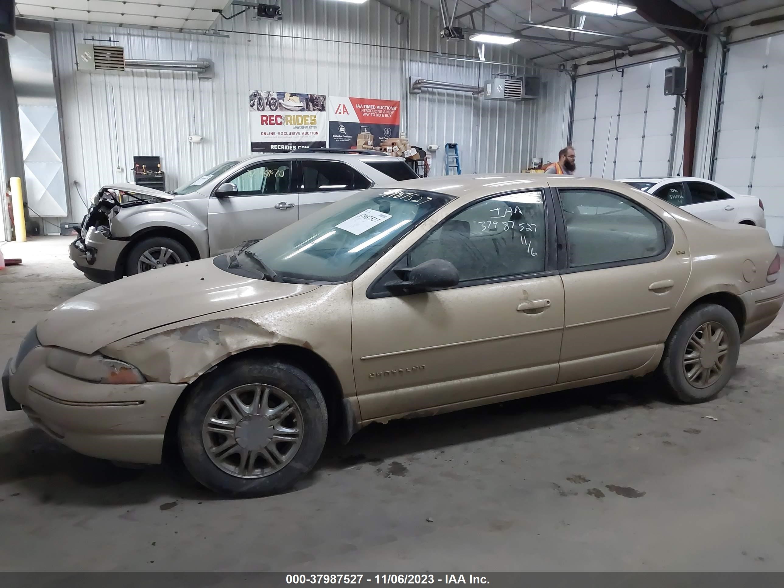 Photo 13 VIN: 1C3EJ56H3WN219144 - CHRYSLER CIRRUS 