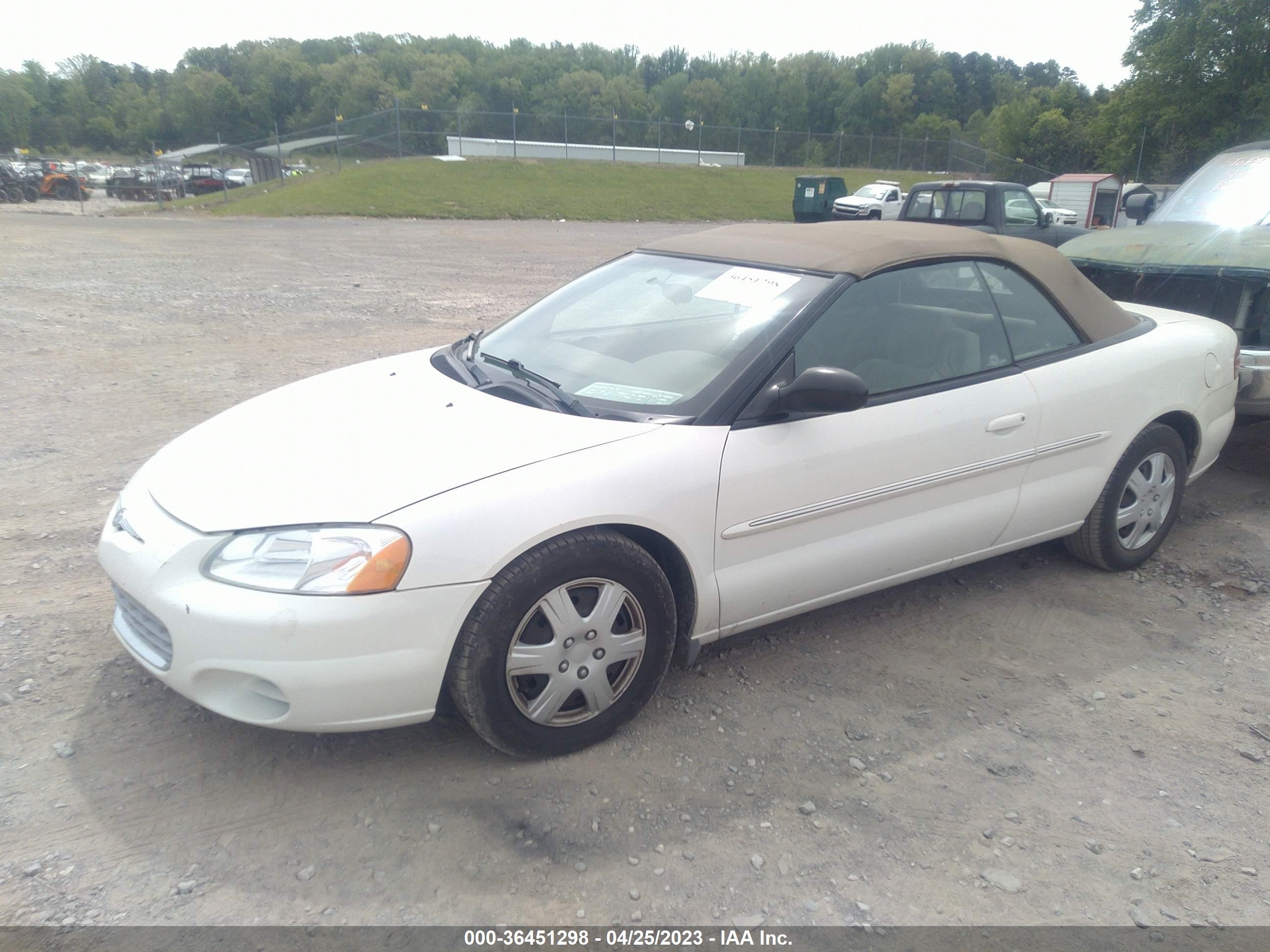 Photo 1 VIN: 1C3EL45R02N308002 - CHRYSLER SEBRING 