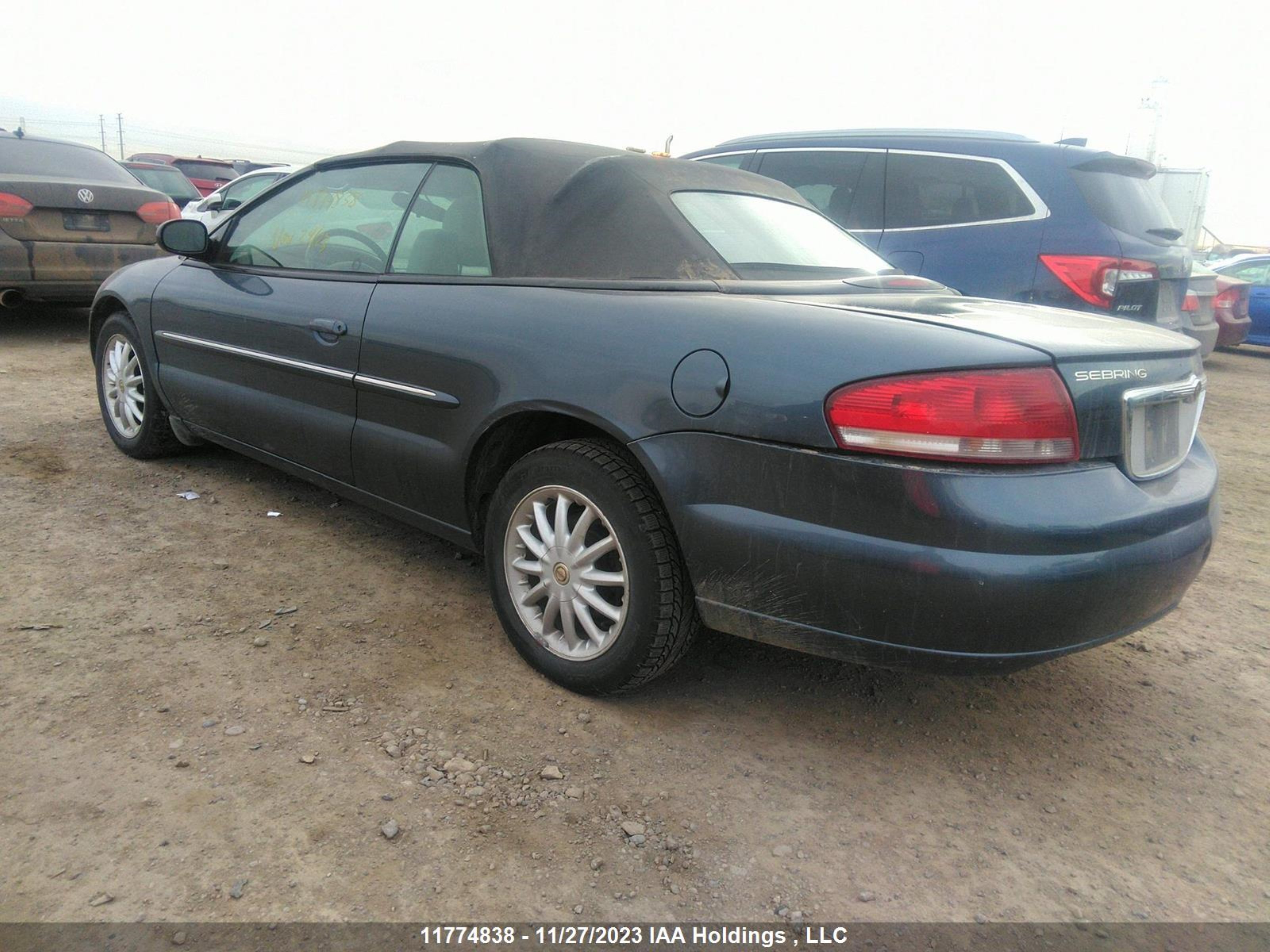 Photo 2 VIN: 1C3EL45R42N307841 - CHRYSLER SEBRING 