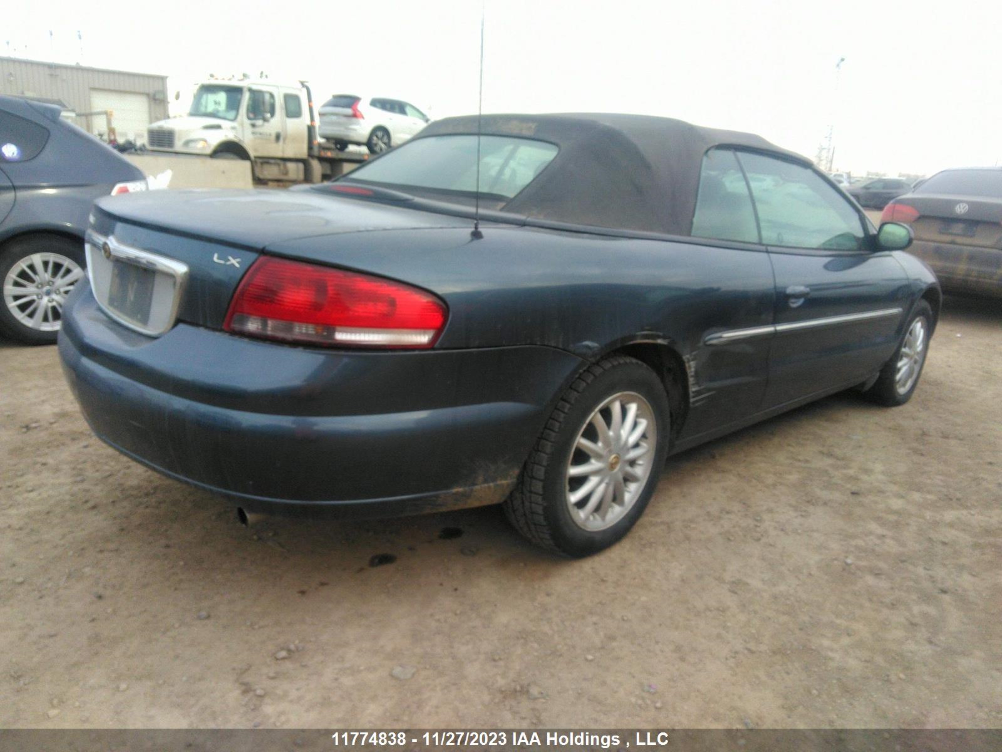 Photo 3 VIN: 1C3EL45R42N307841 - CHRYSLER SEBRING 