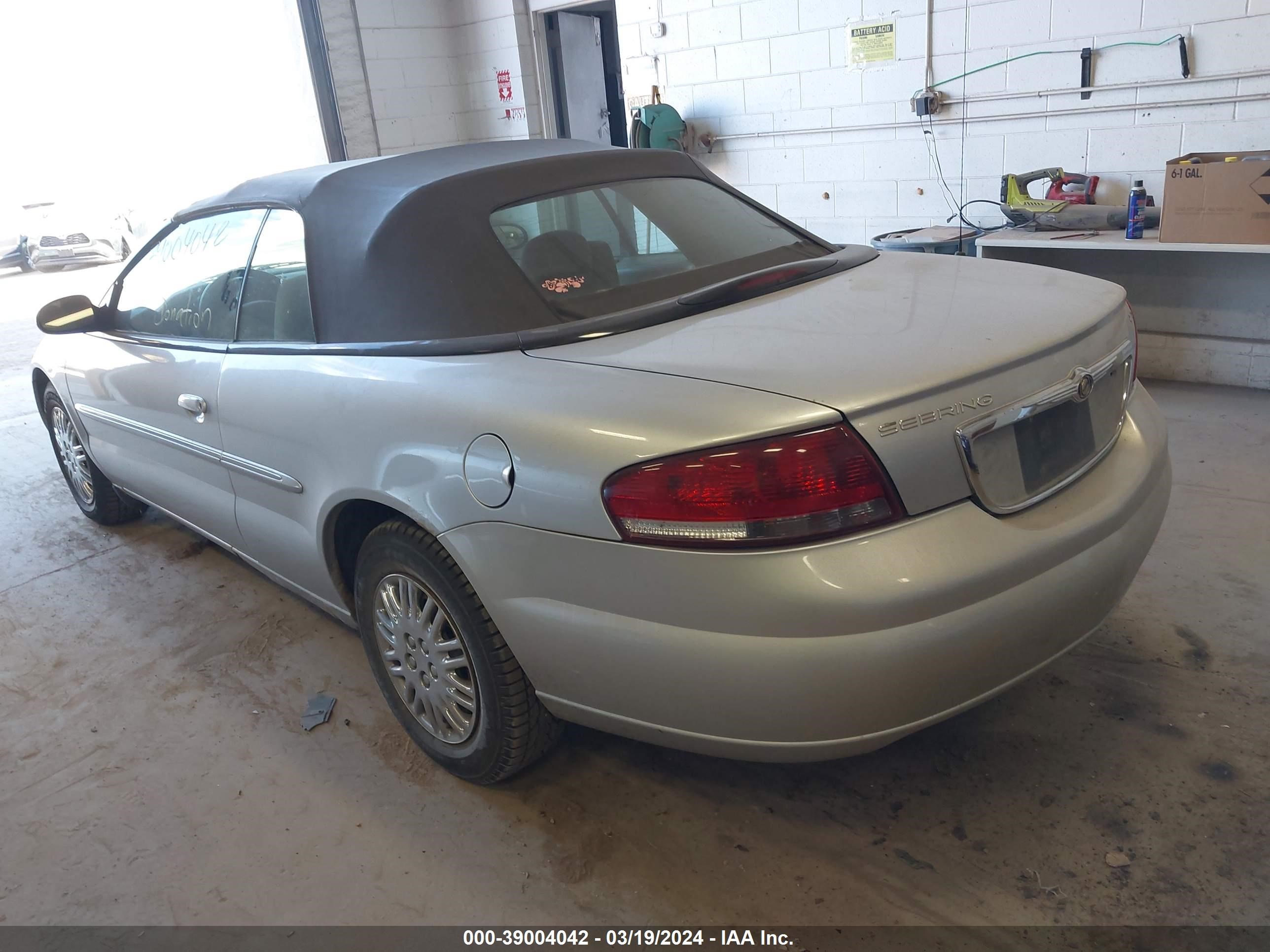 Photo 2 VIN: 1C3EL45R82N279008 - CHRYSLER SEBRING 