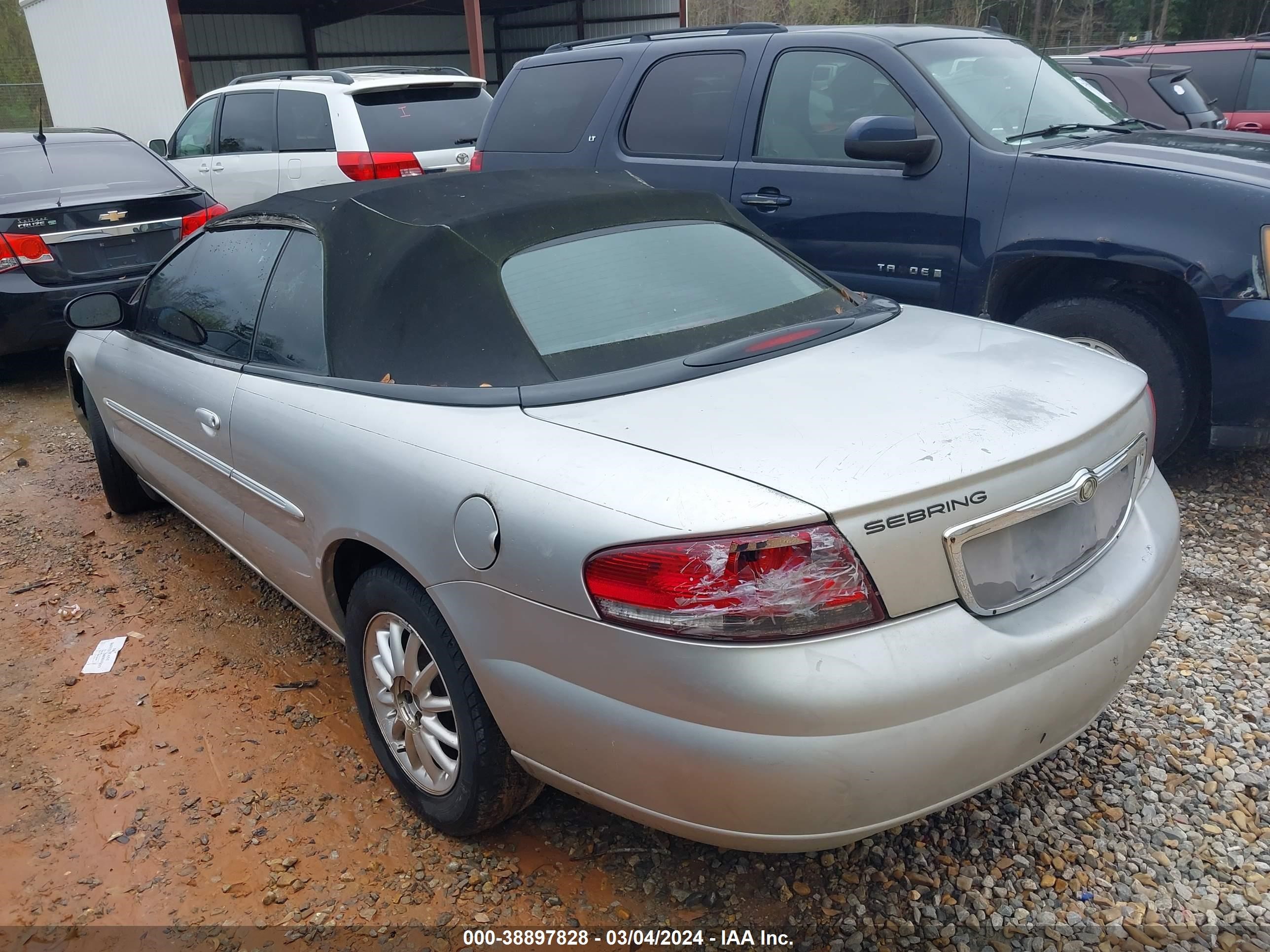 Photo 2 VIN: 1C3EL45R95N556446 - CHRYSLER SEBRING 