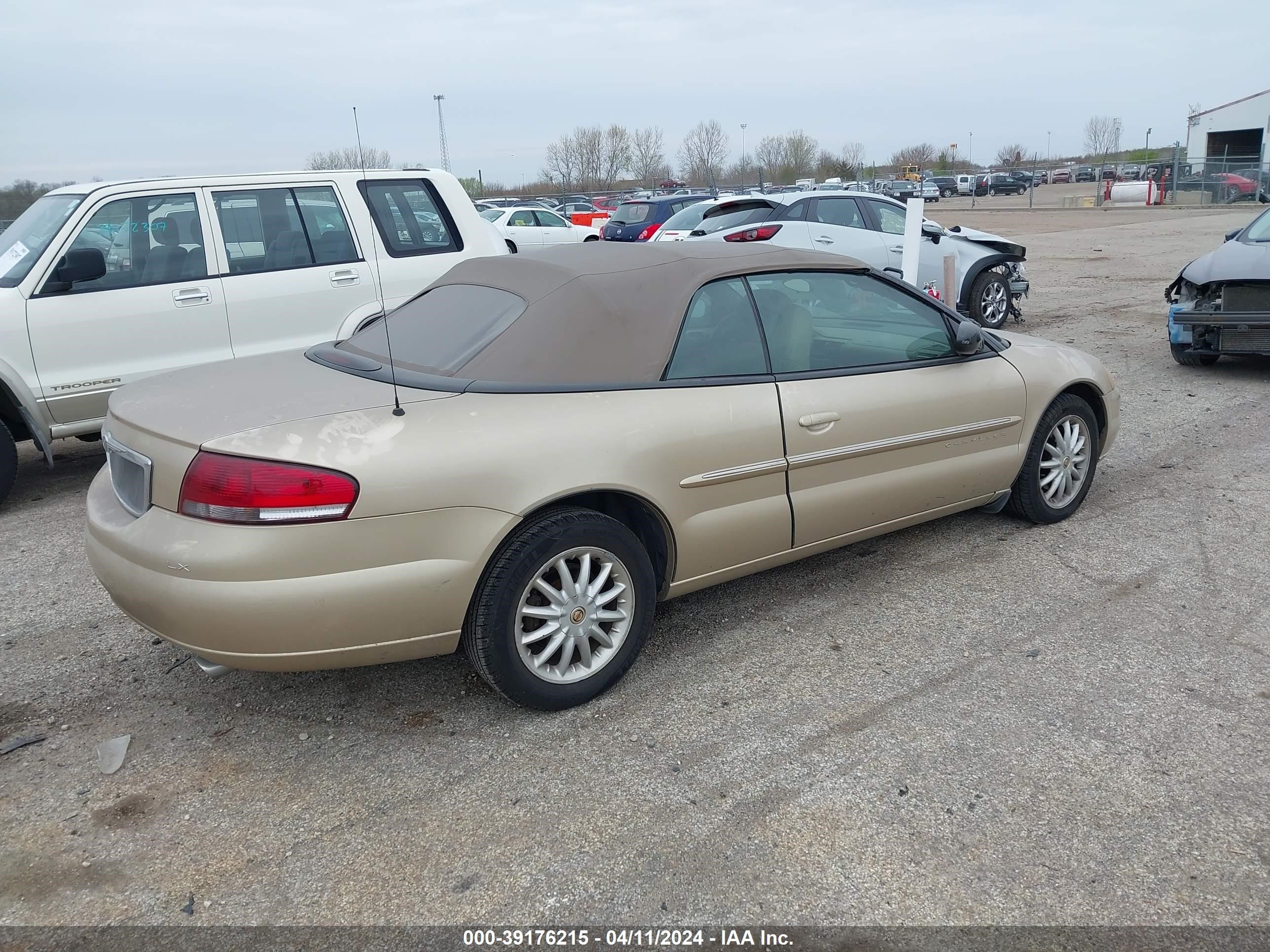 Photo 3 VIN: 1C3EL45U51N617192 - CHRYSLER SEBRING 