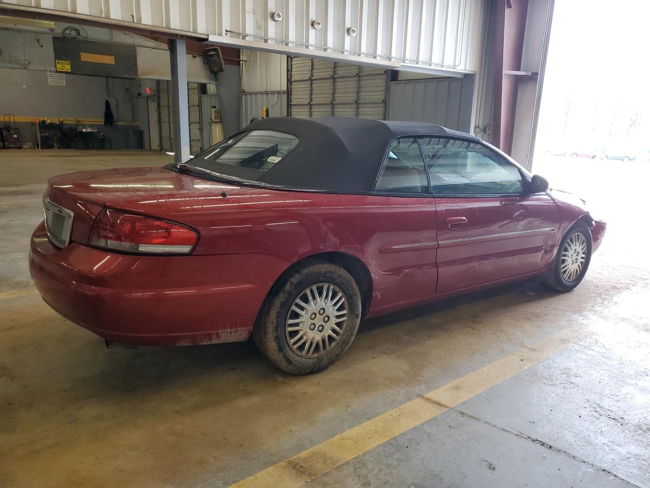 Photo 2 VIN: 1C3EL45X12N262520 - CHRYSLER SEBRING 