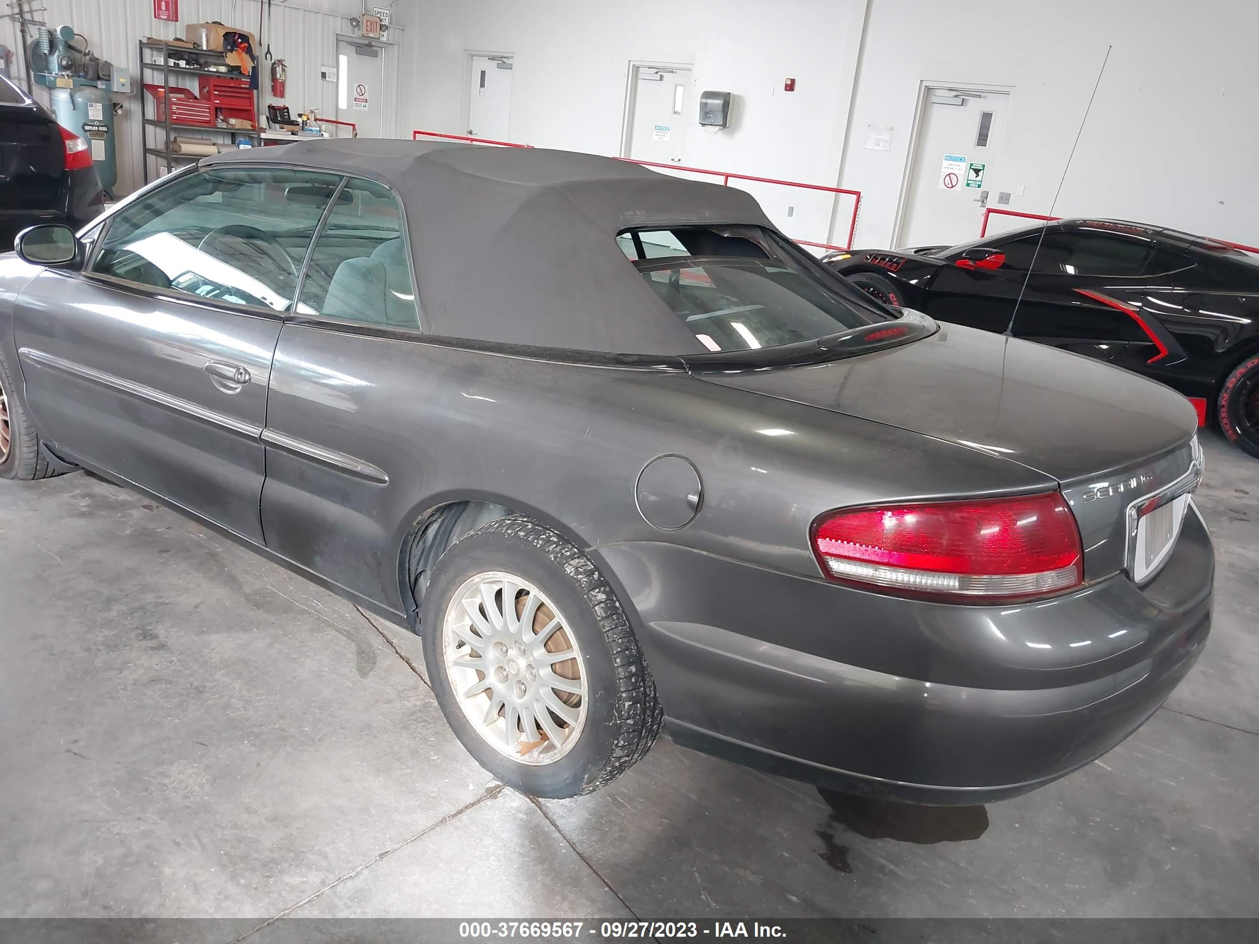 Photo 2 VIN: 1C3EL45X25N614136 - CHRYSLER SEBRING 