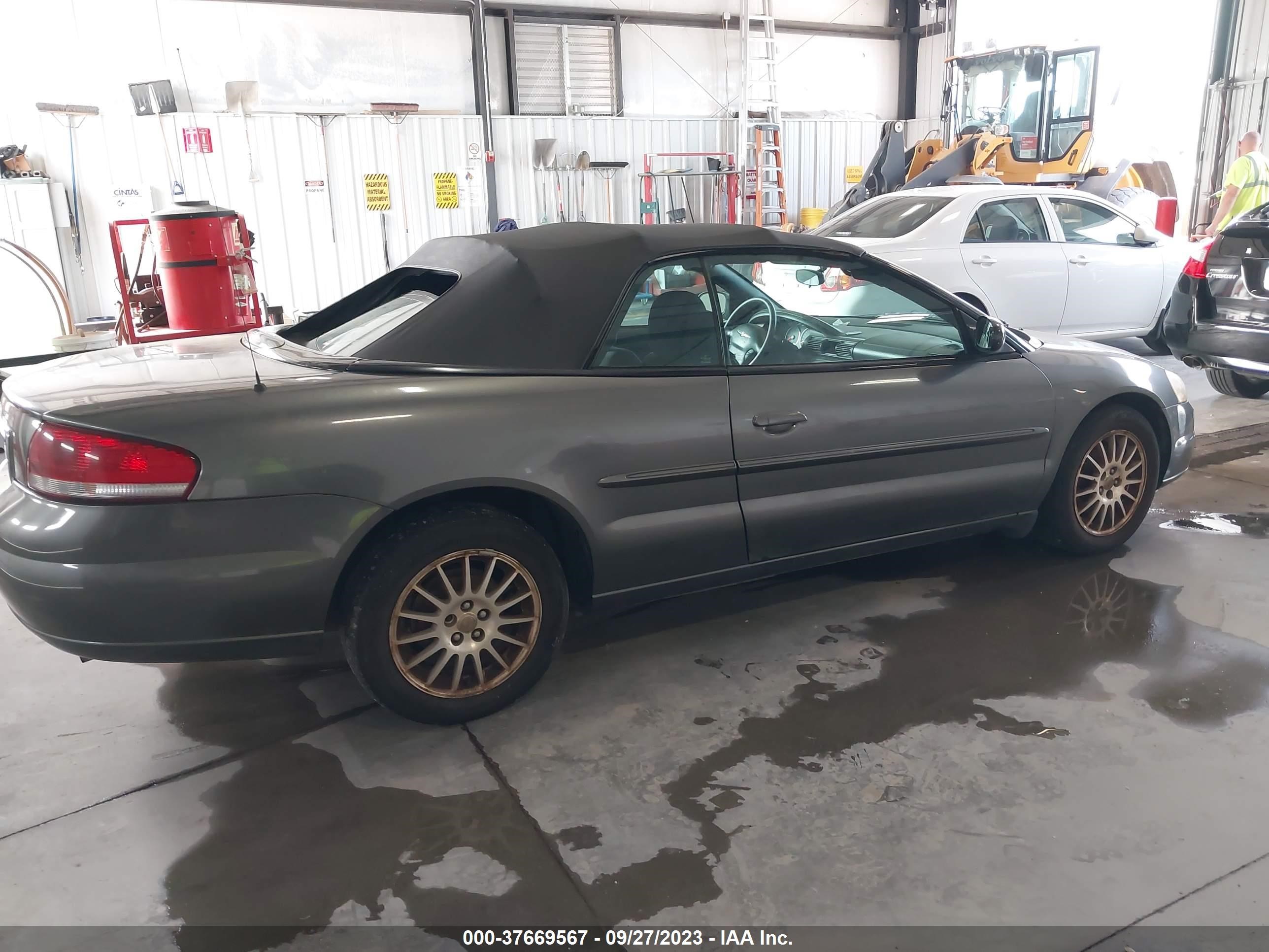 Photo 3 VIN: 1C3EL45X25N614136 - CHRYSLER SEBRING 