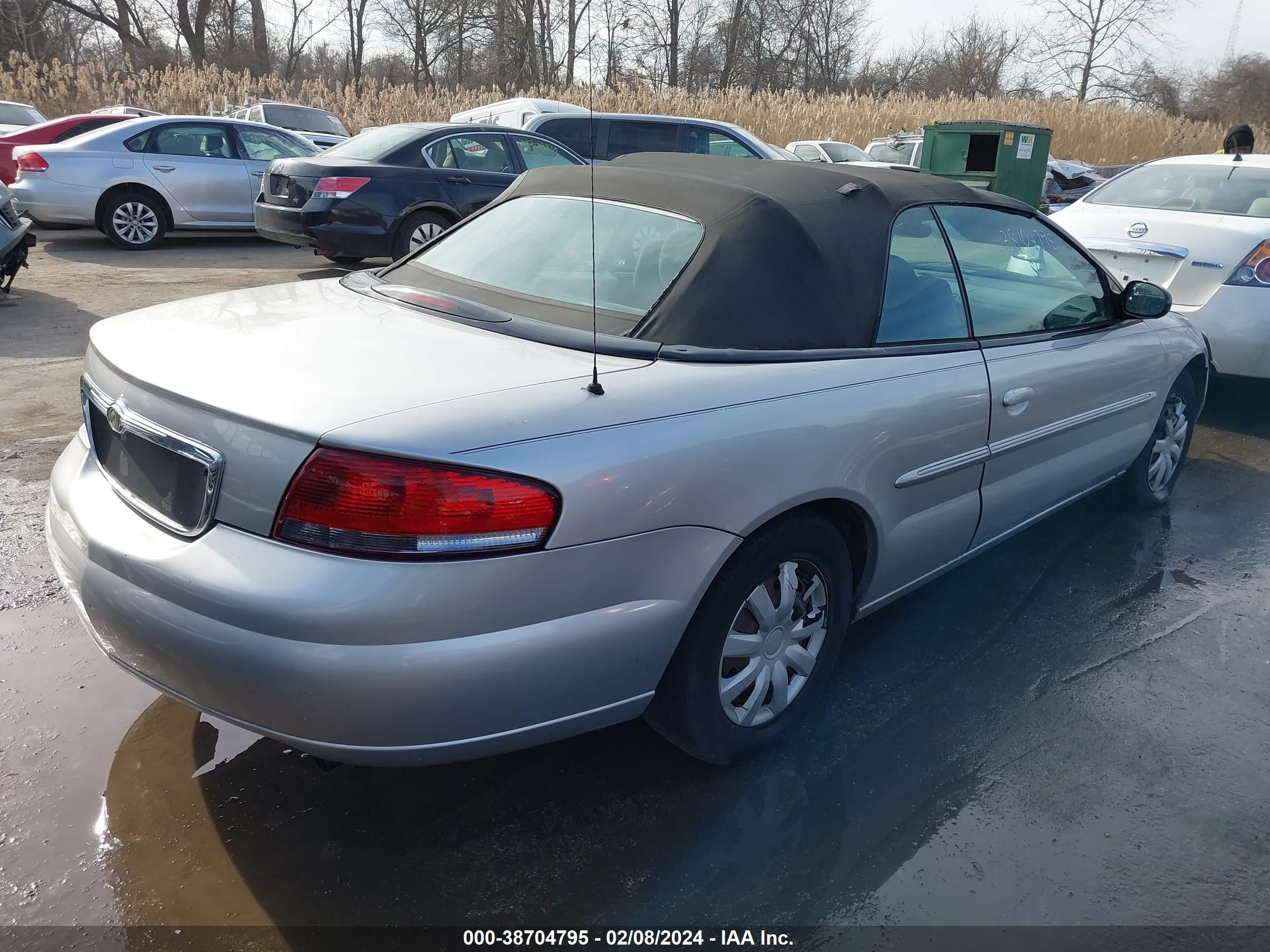 Photo 3 VIN: 1C3EL45X56N154665 - CHRYSLER SEBRING 