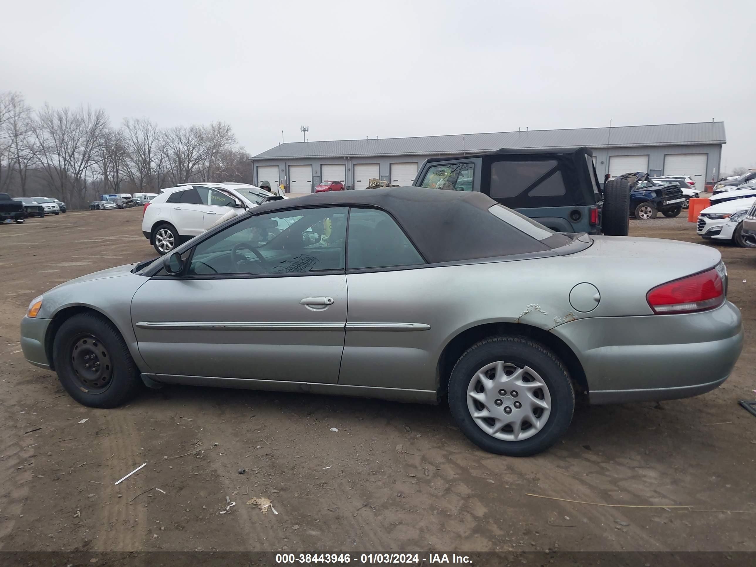 Photo 13 VIN: 1C3EL45XX4N315850 - CHRYSLER SEBRING 