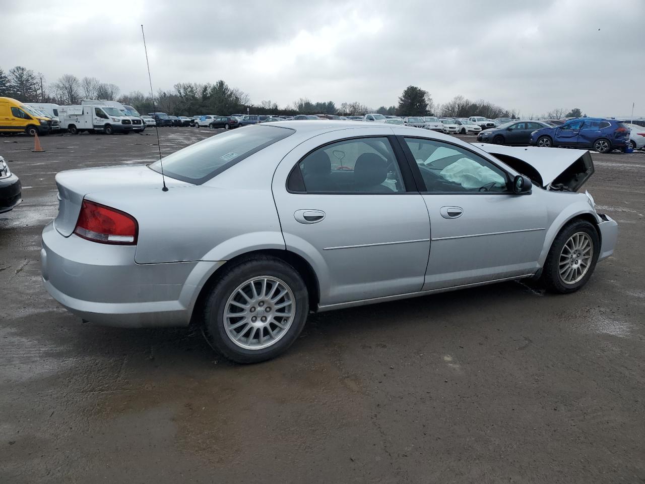 Photo 2 VIN: 1C3EL46X85N502018 - CHRYSLER SEBRING 