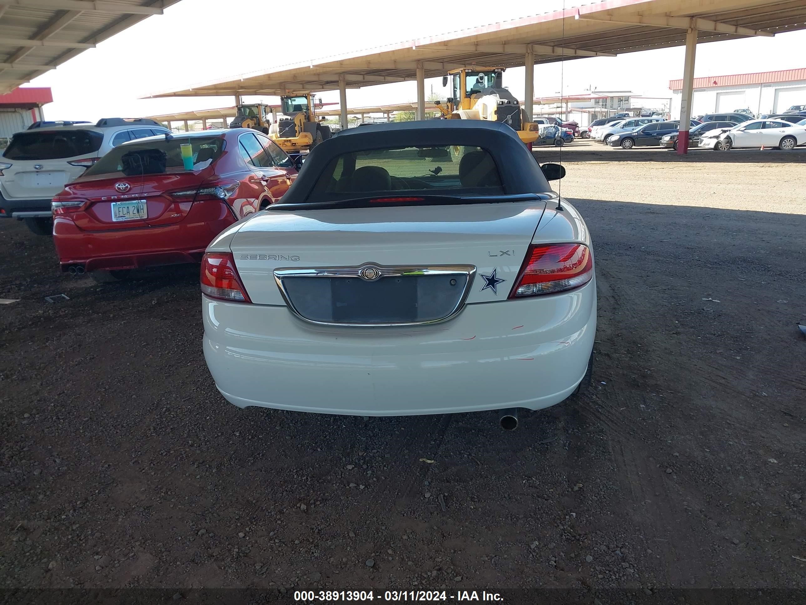 Photo 16 VIN: 1C3EL55R14N180264 - CHRYSLER SEBRING 