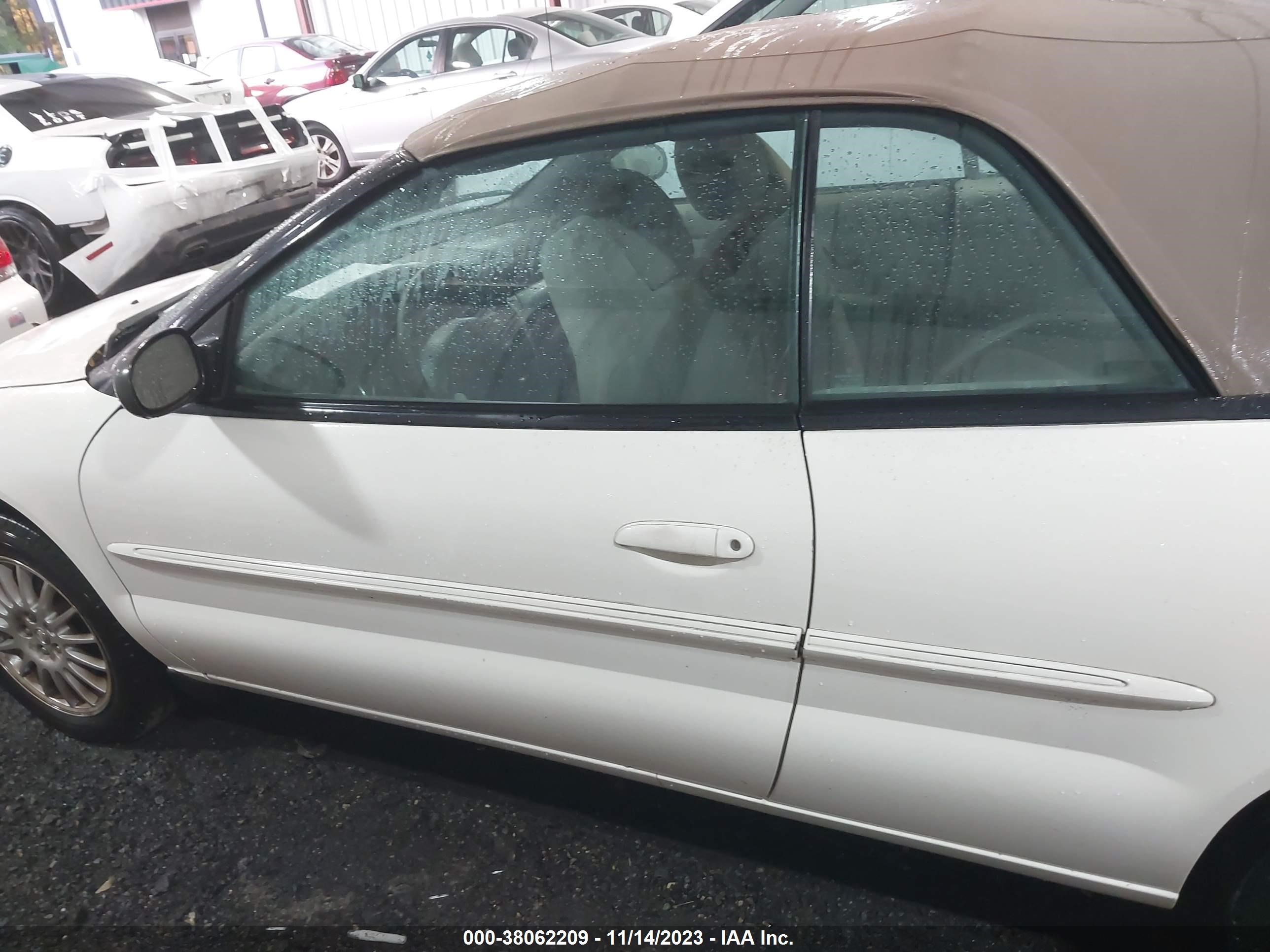 Photo 13 VIN: 1C3EL55R16N154153 - CHRYSLER SEBRING 