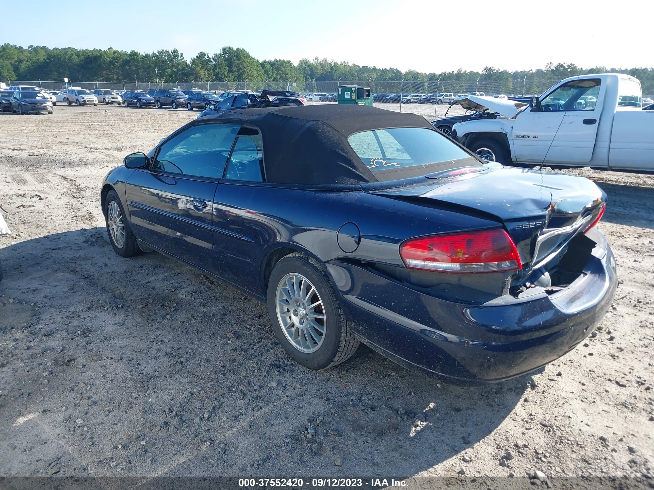 Photo 2 VIN: 1C3EL55R25N638783 - CHRYSLER SEBRING 