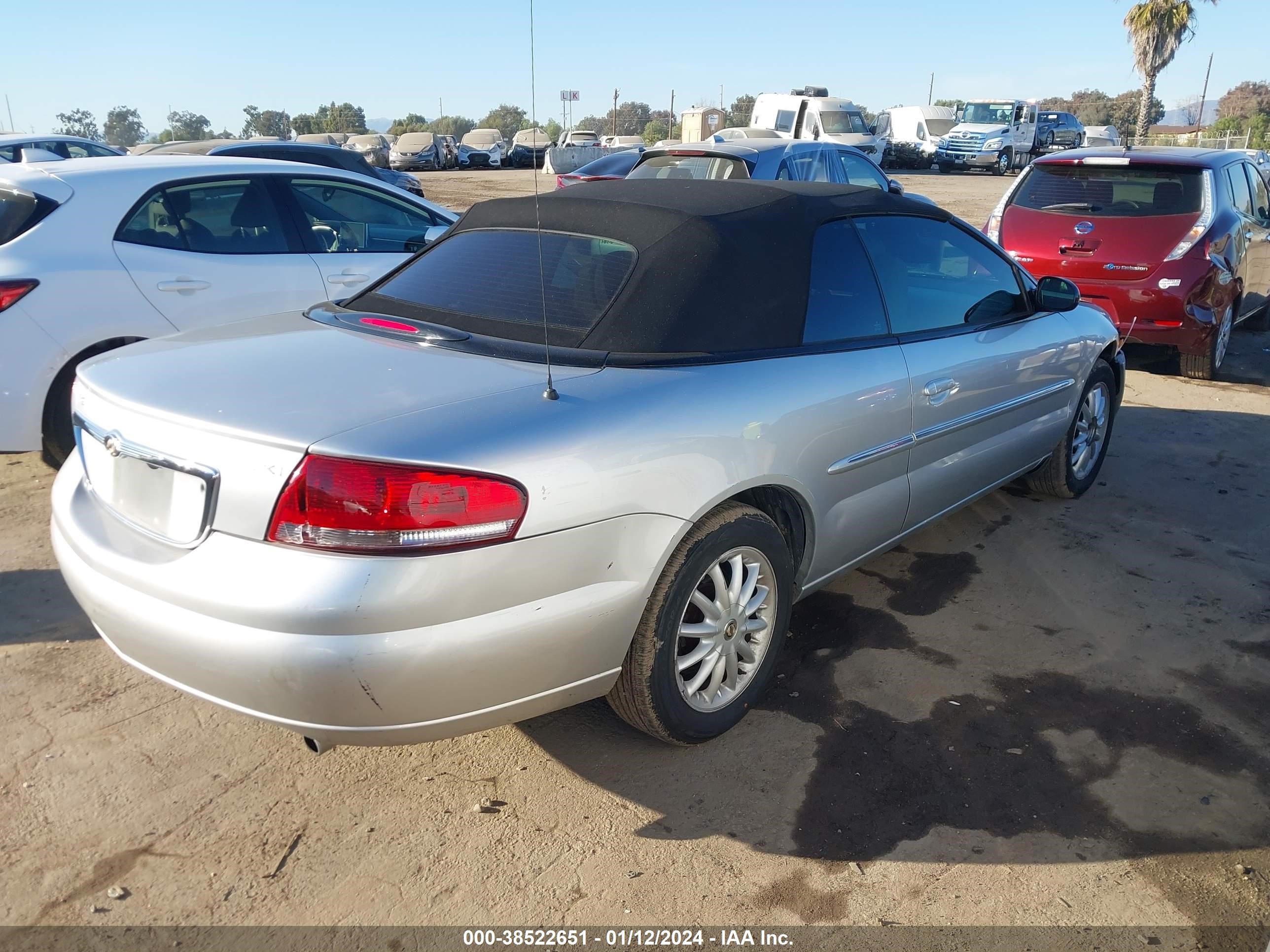 Photo 3 VIN: 1C3EL55R52N300838 - CHRYSLER SEBRING 