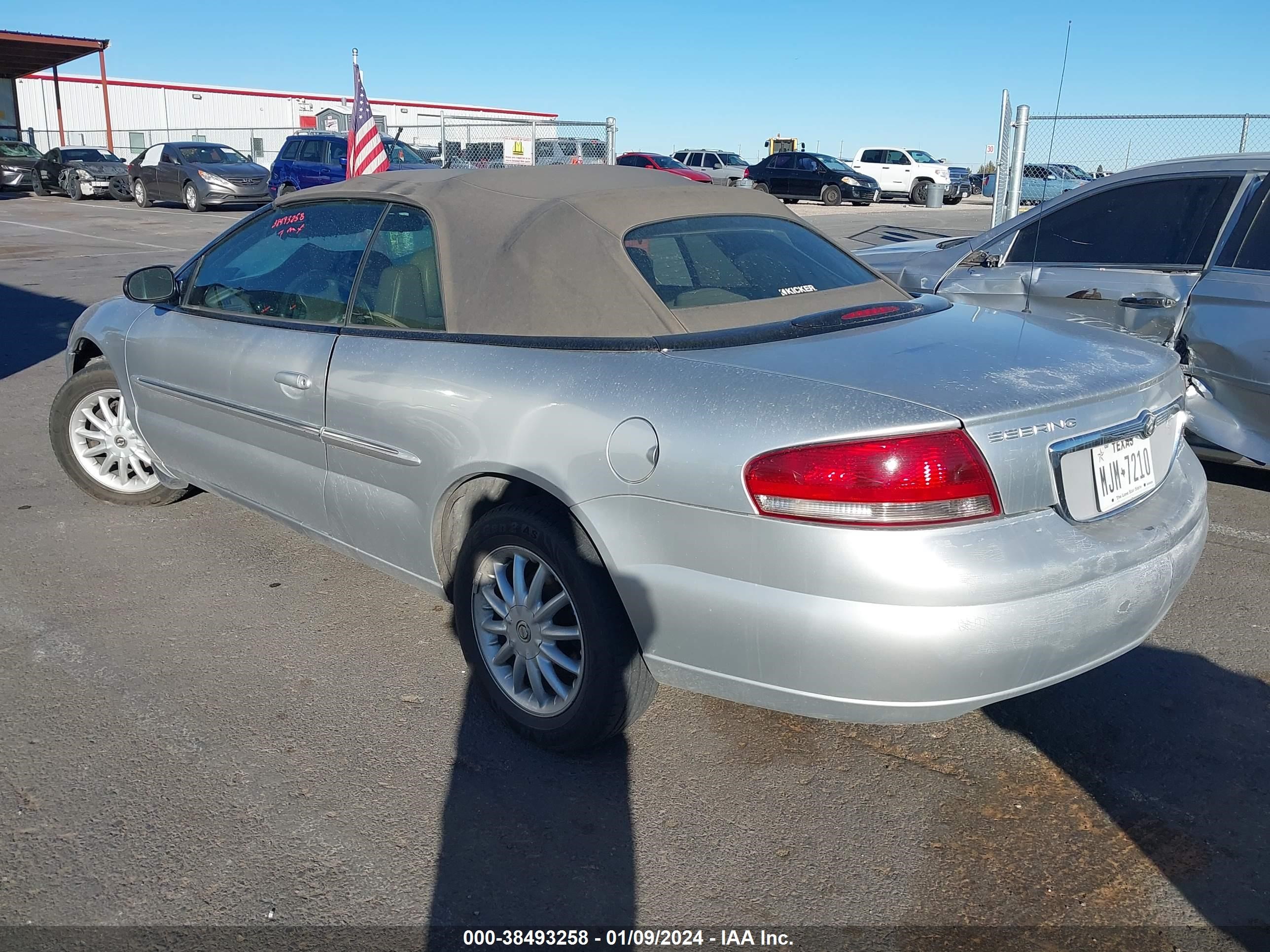 Photo 2 VIN: 1C3EL55R82N319447 - CHRYSLER SEBRING 