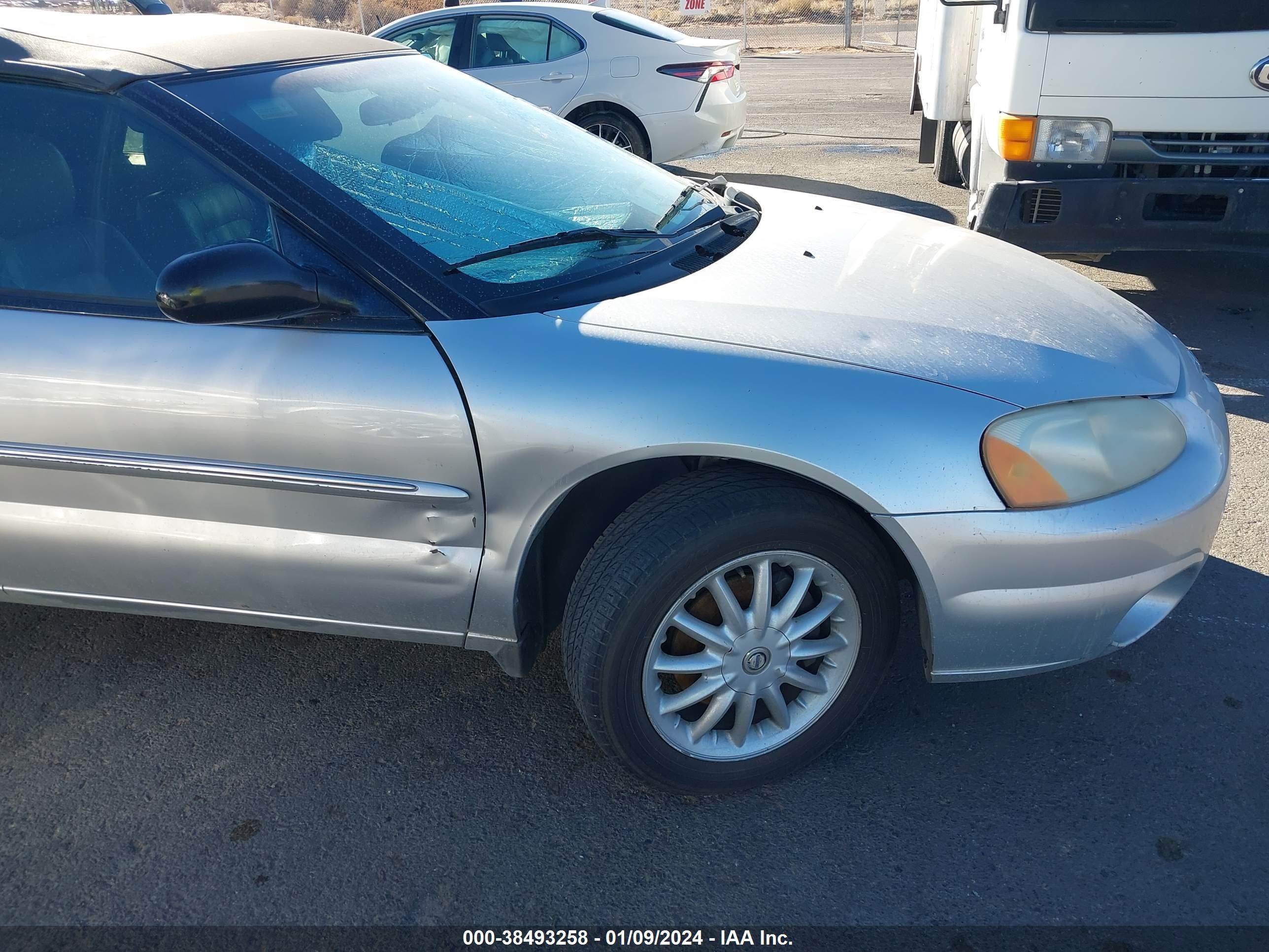 Photo 5 VIN: 1C3EL55R82N319447 - CHRYSLER SEBRING 