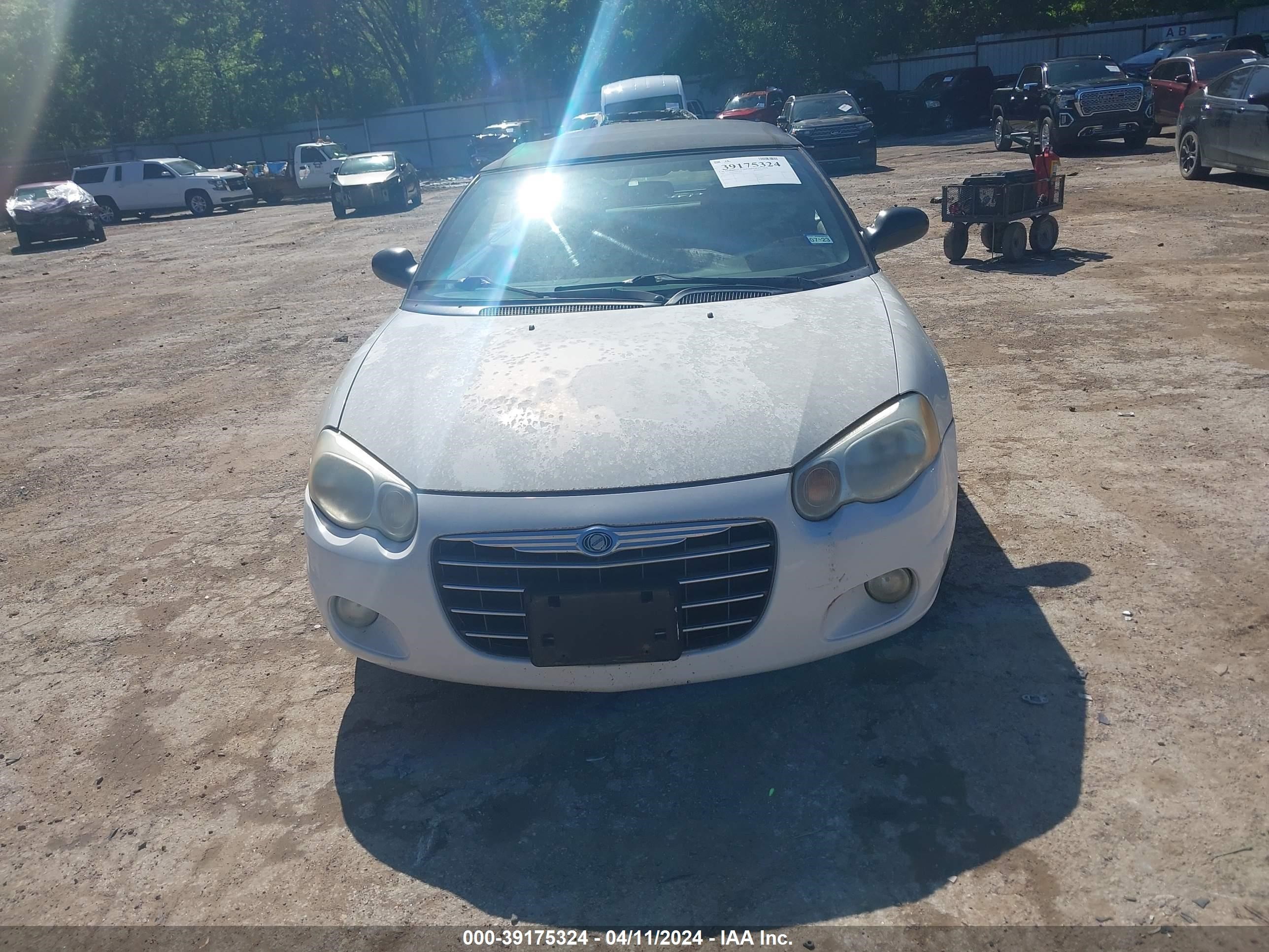 Photo 5 VIN: 1C3EL55R94N384925 - CHRYSLER SEBRING 