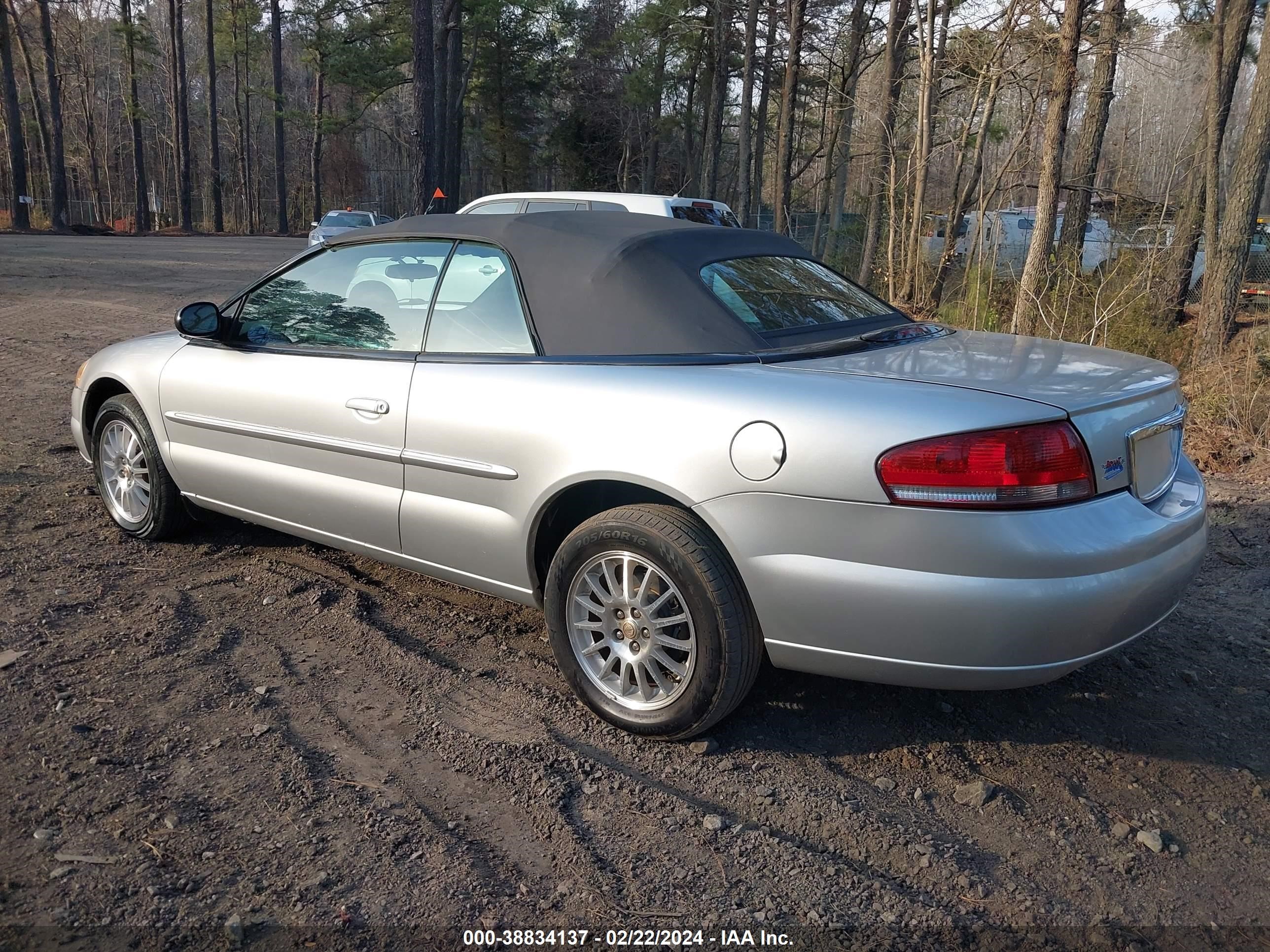 Photo 2 VIN: 1C3EL55R95N677208 - CHRYSLER SEBRING 