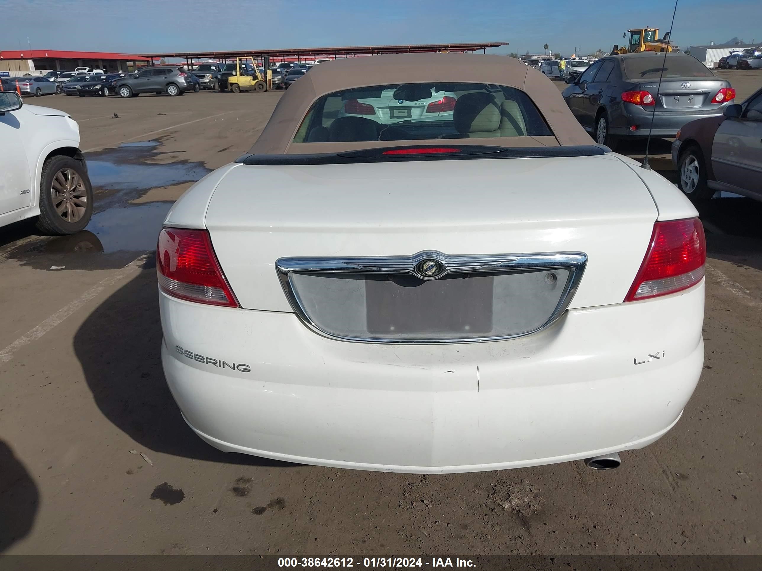 Photo 15 VIN: 1C3EL55U61N557882 - CHRYSLER SEBRING 