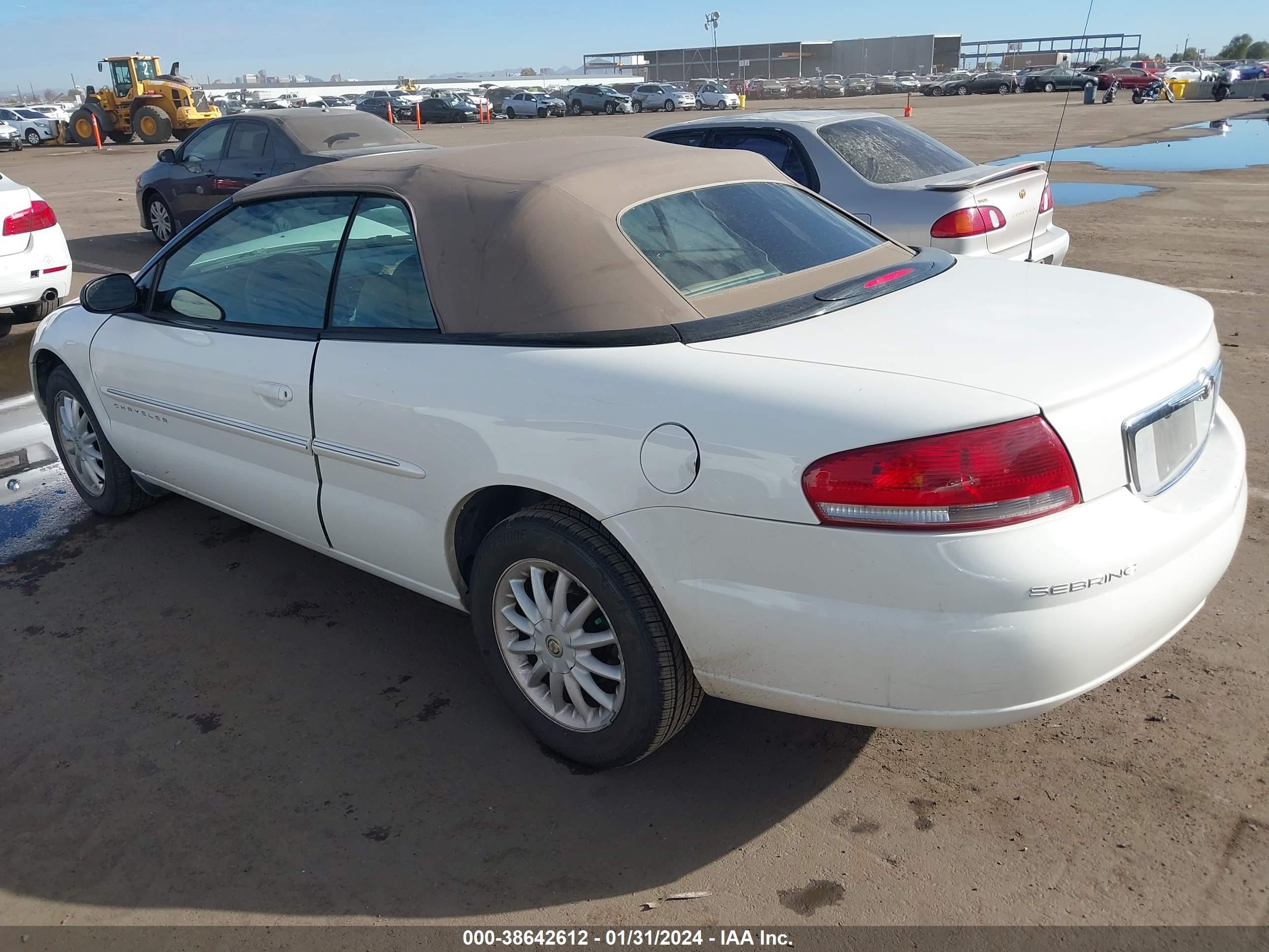 Photo 2 VIN: 1C3EL55U61N557882 - CHRYSLER SEBRING 