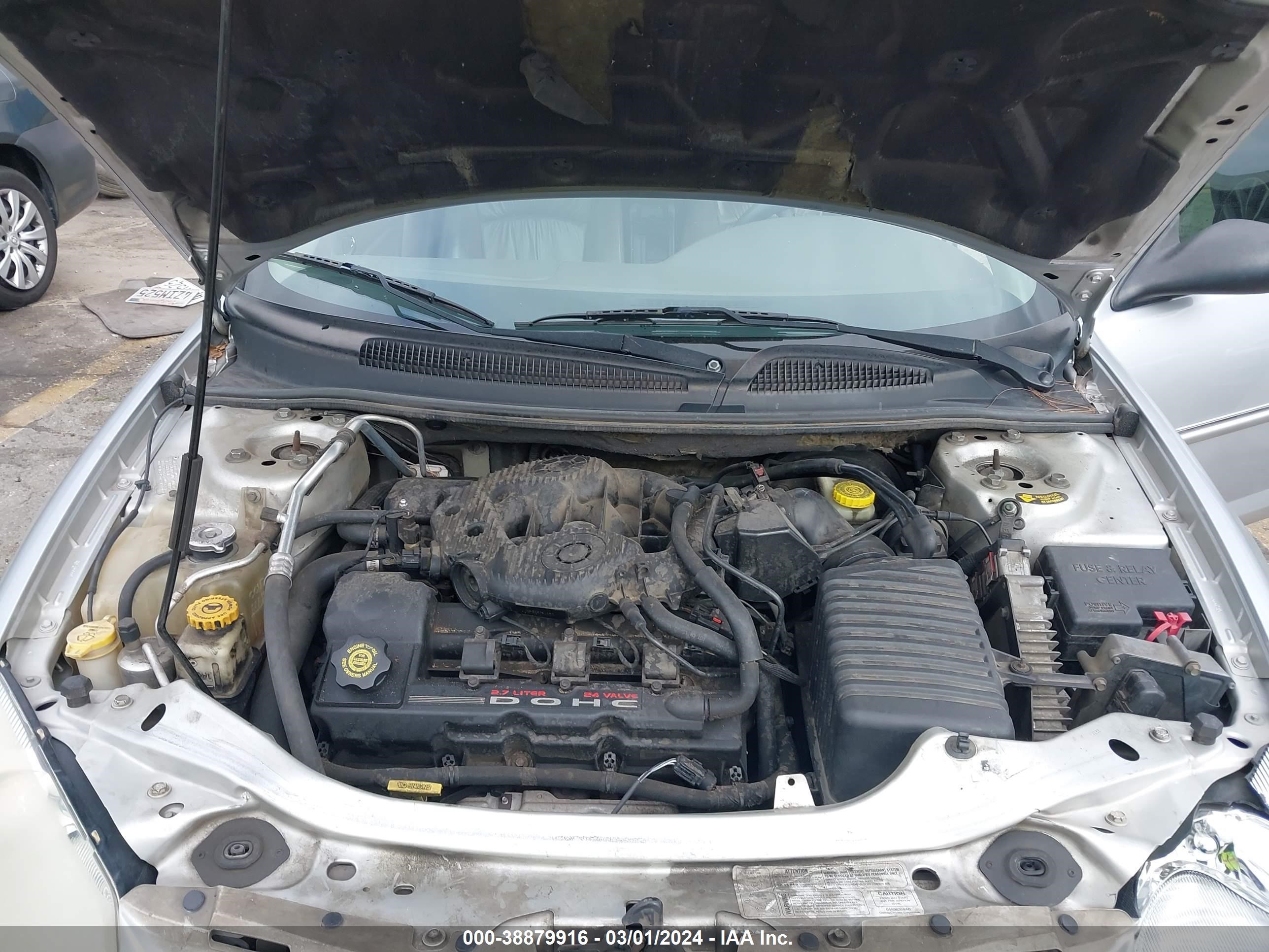 Photo 9 VIN: 1C3EL56R22N332922 - CHRYSLER SEBRING 