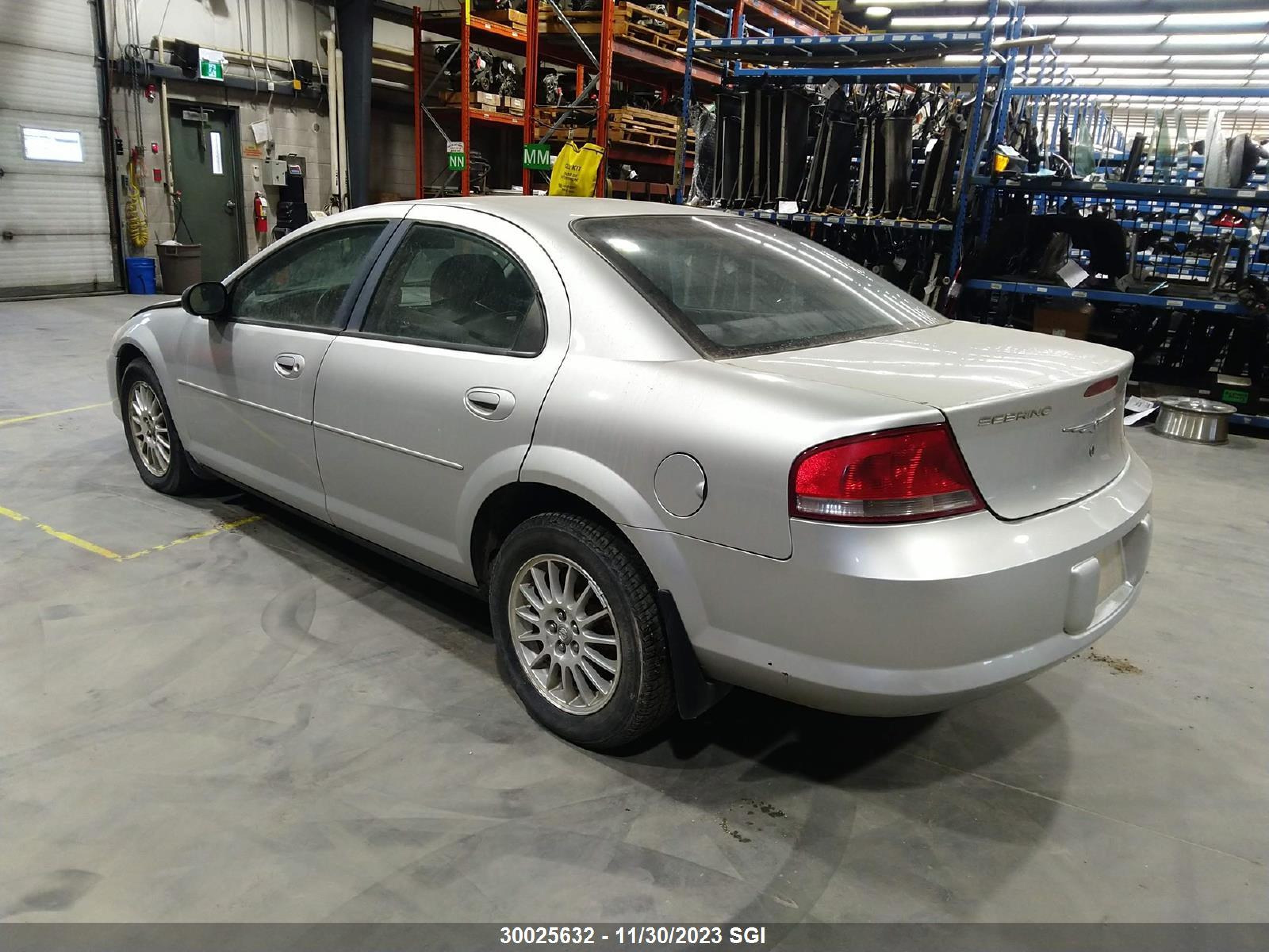 Photo 2 VIN: 1C3EL56R24N270392 - CHRYSLER SEBRING 