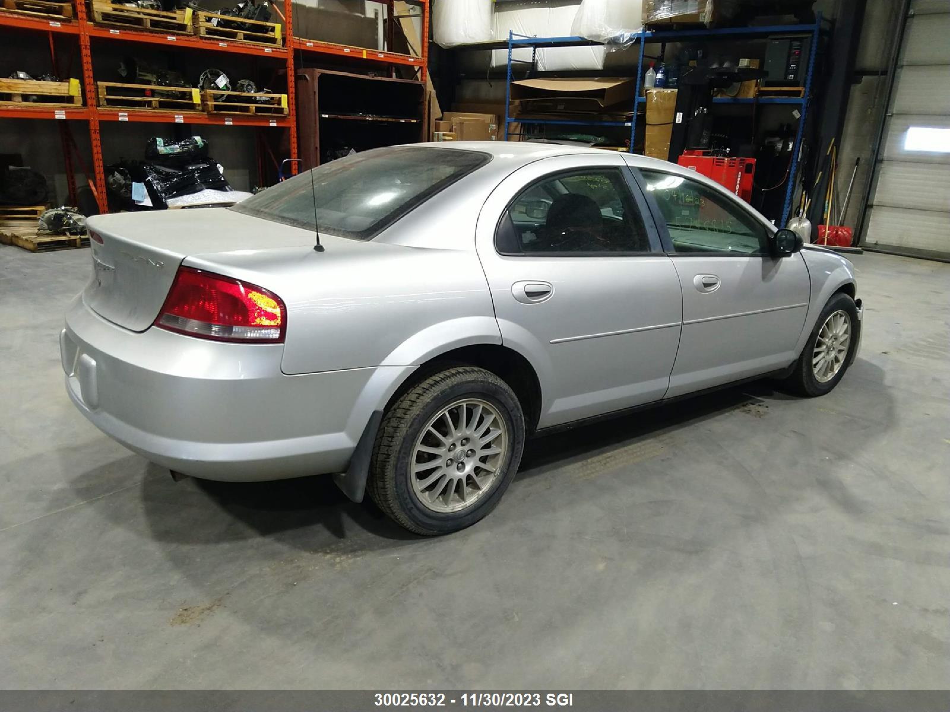 Photo 3 VIN: 1C3EL56R24N270392 - CHRYSLER SEBRING 