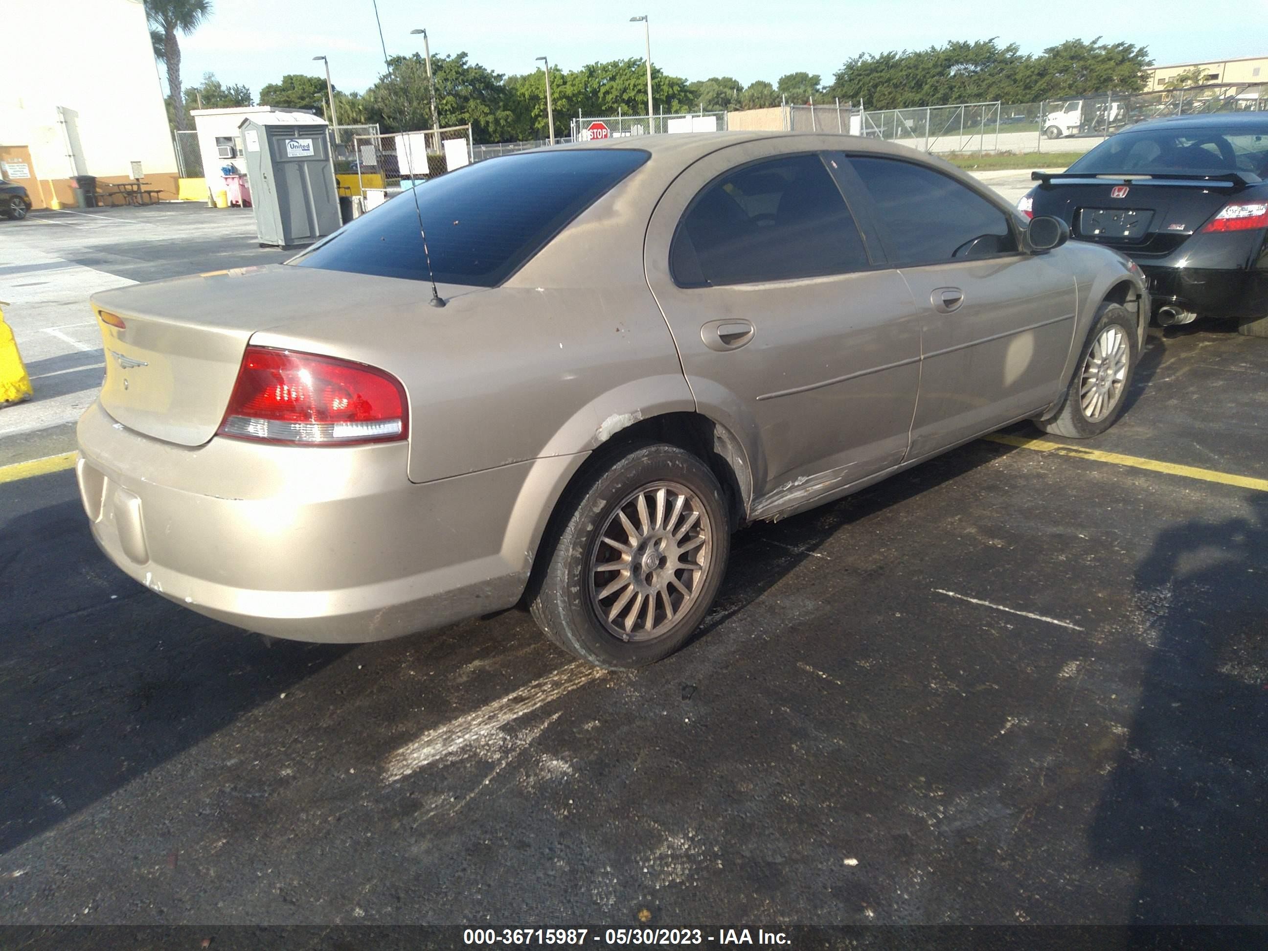 Photo 3 VIN: 1C3EL56R64N264787 - CHRYSLER SEBRING 