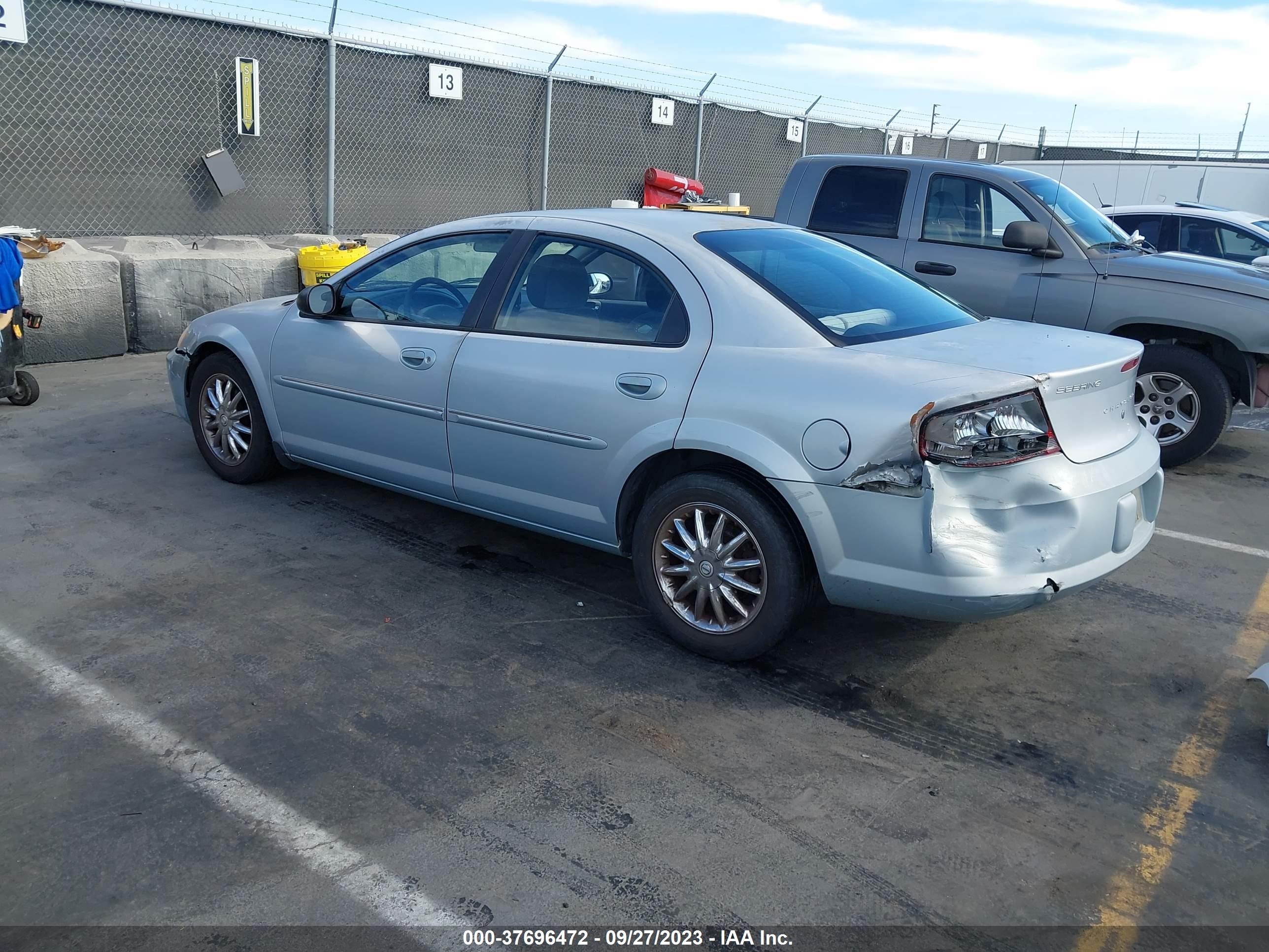 Photo 2 VIN: 1C3EL56R92N103993 - CHRYSLER SEBRING 