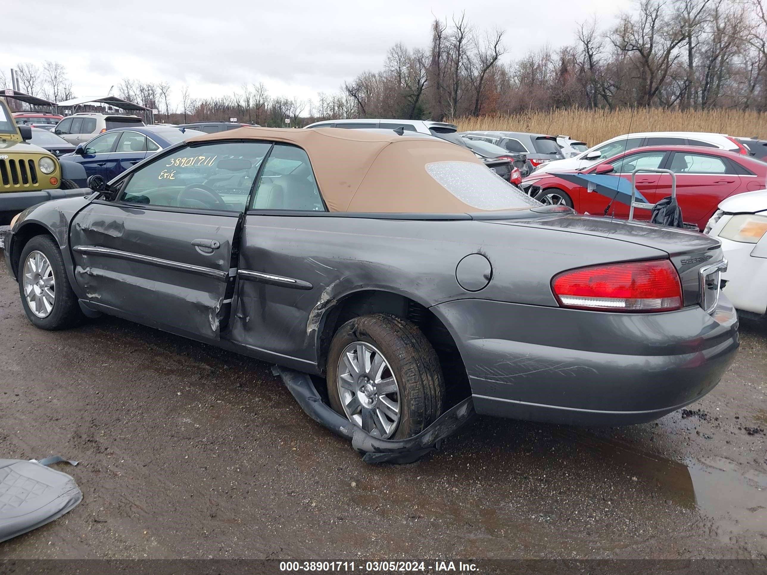 Photo 2 VIN: 1C3EL65R15N663650 - CHRYSLER SEBRING 