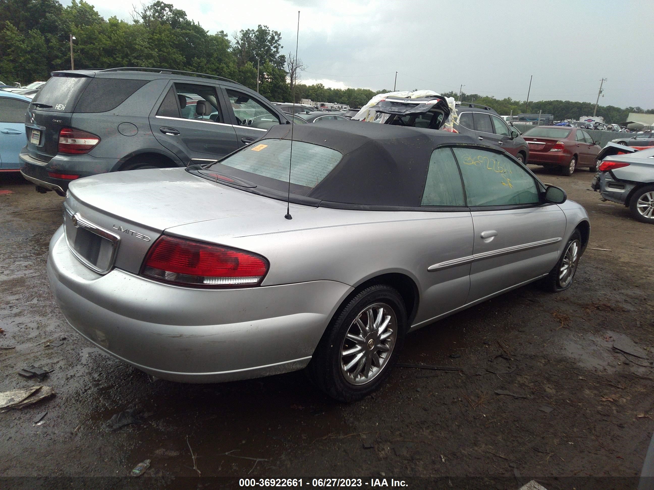 Photo 3 VIN: 1C3EL65R32N314789 - CHRYSLER SEBRING 