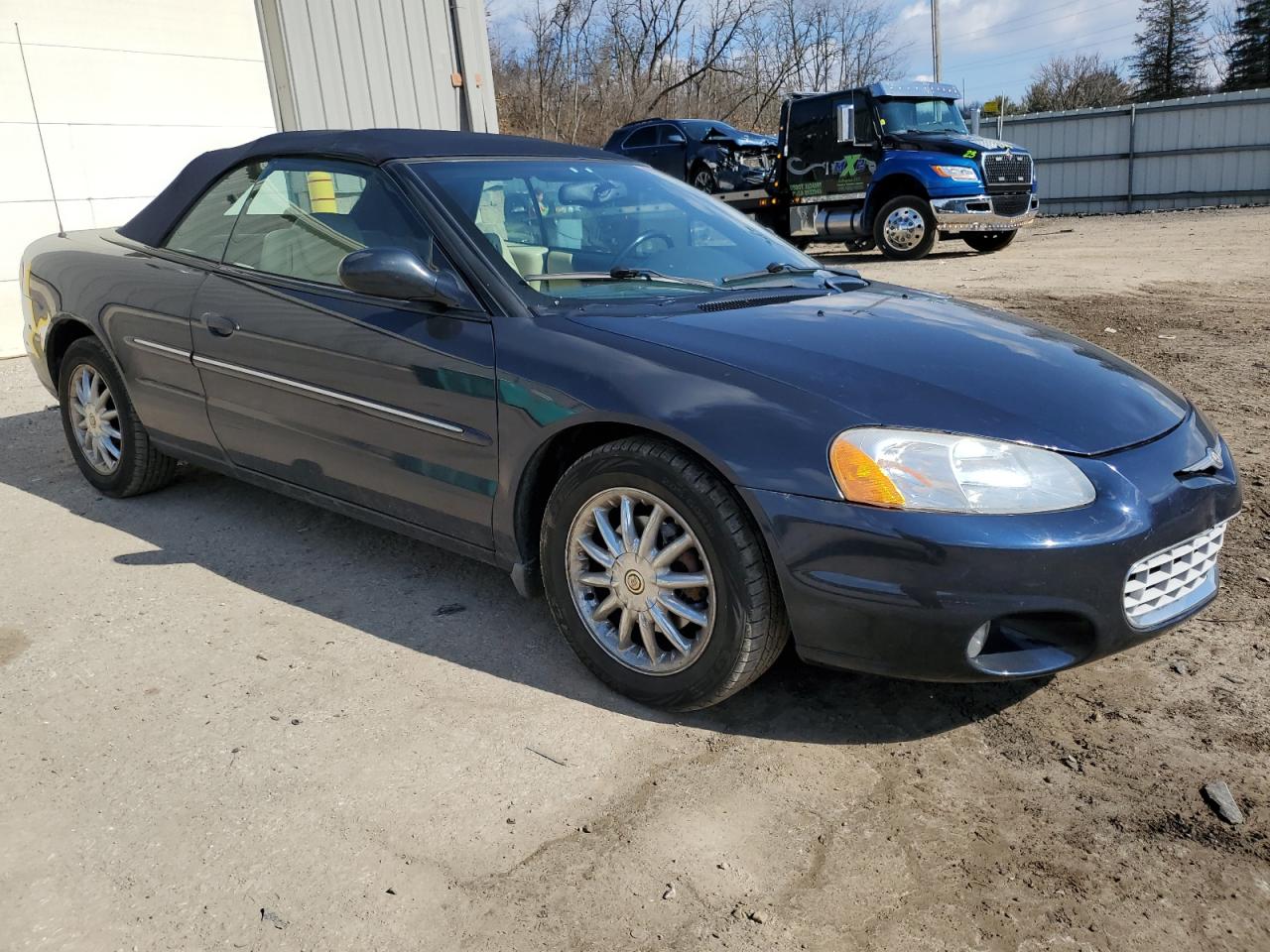 Photo 3 VIN: 1C3EL65R32N353009 - CHRYSLER SEBRING 