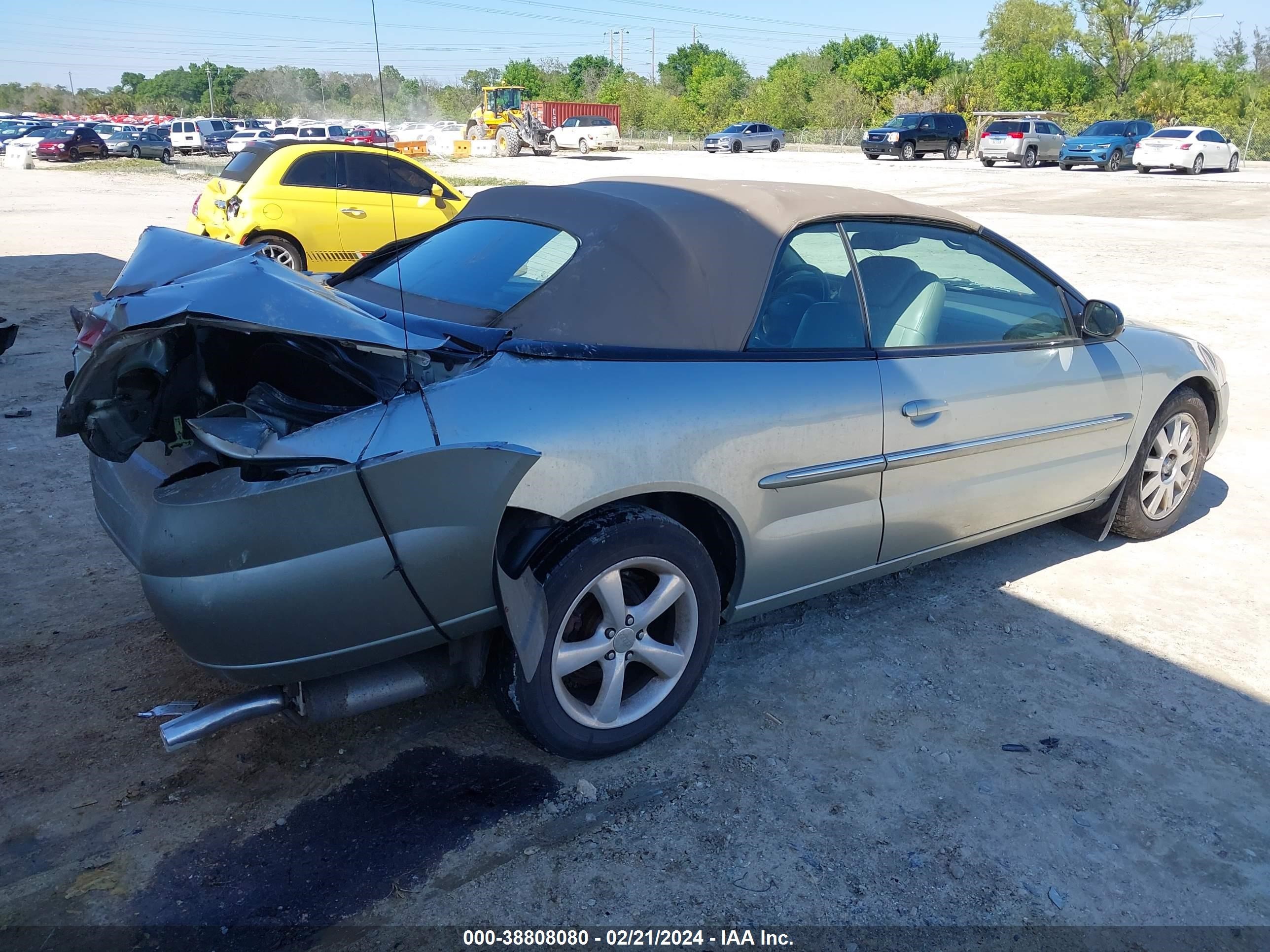 Photo 3 VIN: 1C3EL65R34N164783 - CHRYSLER SEBRING 