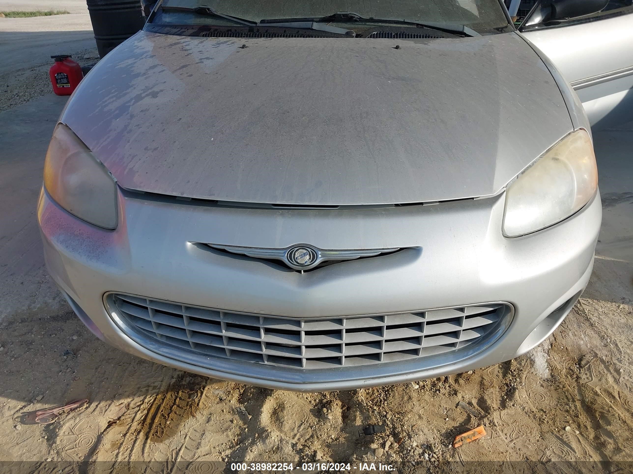 Photo 5 VIN: 1C3EL65R42N256384 - CHRYSLER SEBRING 