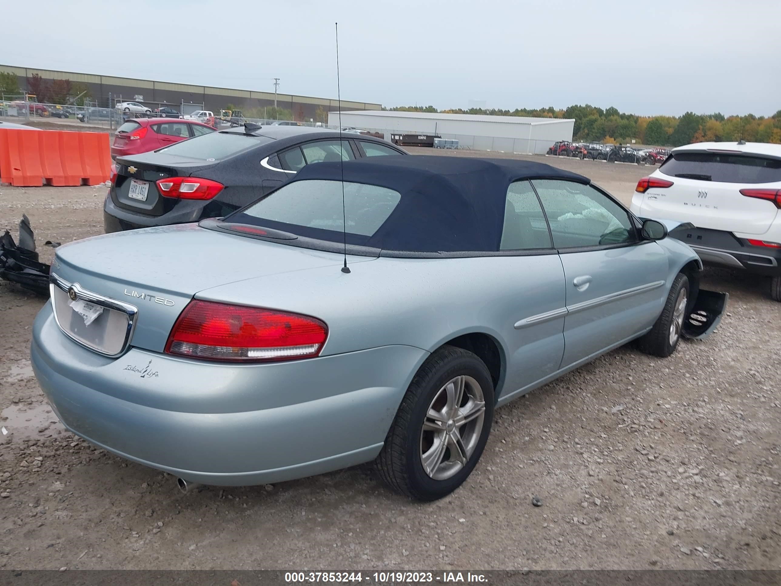 Photo 3 VIN: 1C3EL65R72N300989 - CHRYSLER SEBRING 