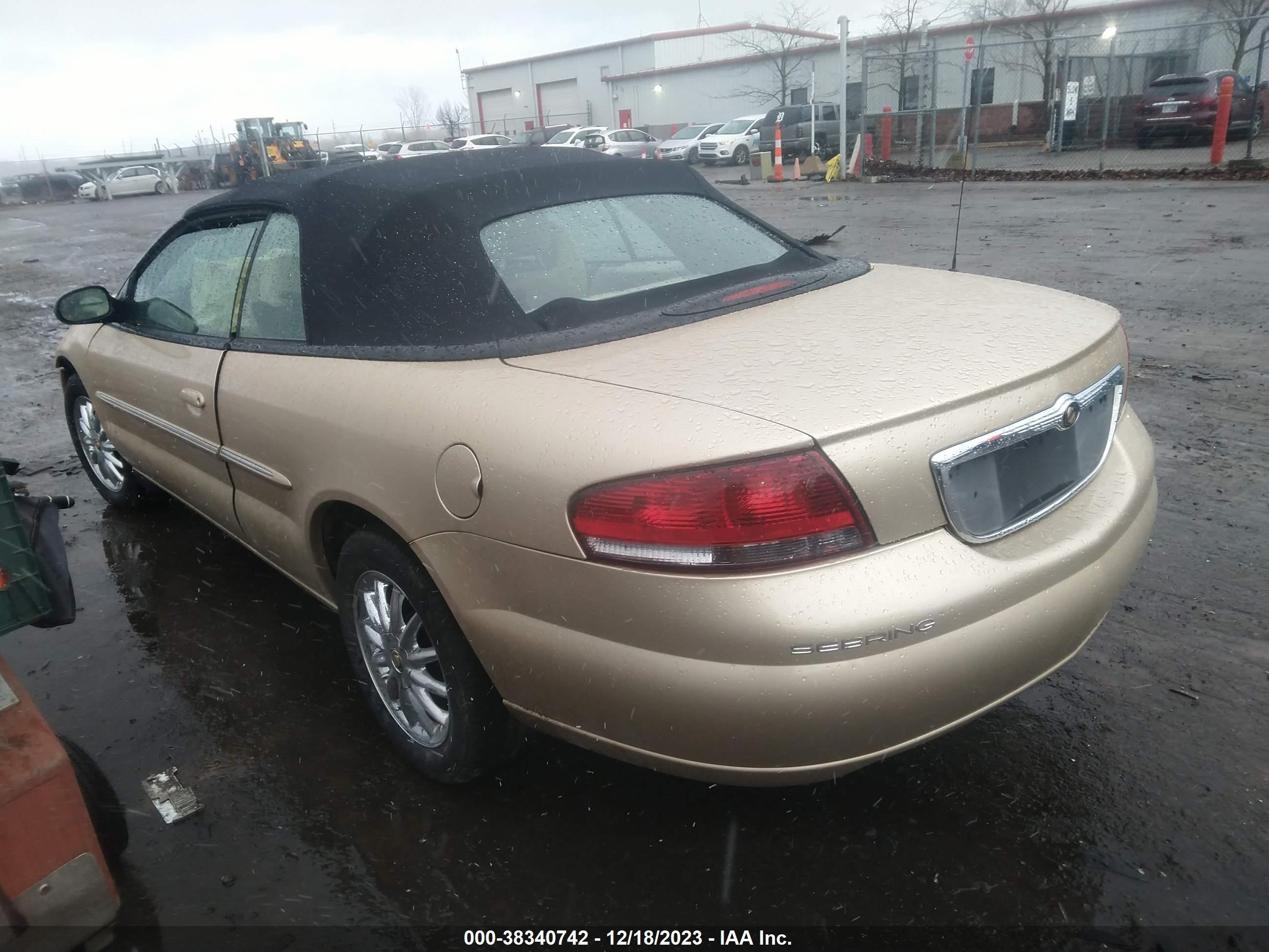 Photo 2 VIN: 1C3EL65U01N586283 - CHRYSLER SEBRING 