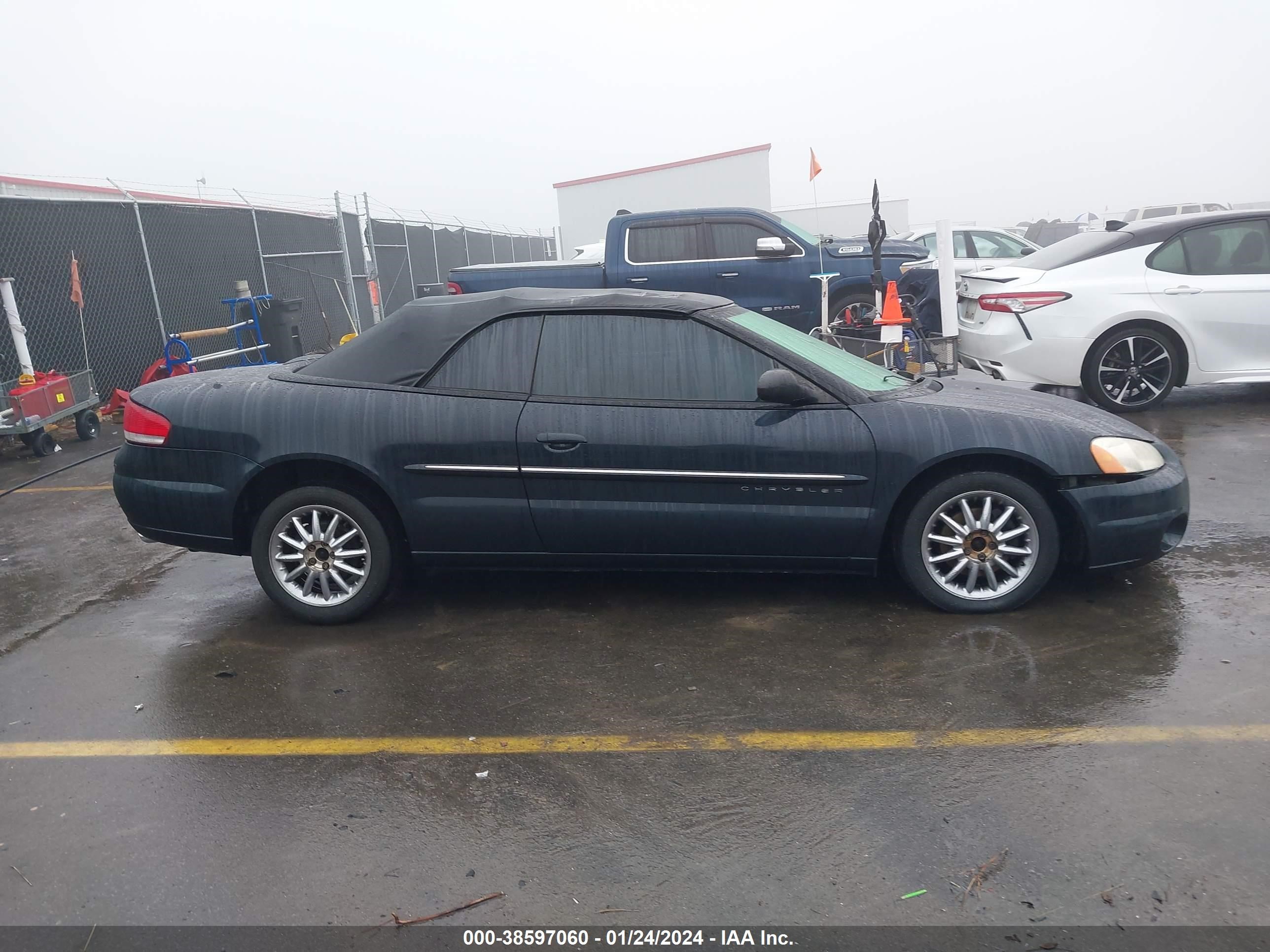 Photo 12 VIN: 1C3EL65U51N637387 - CHRYSLER SEBRING 