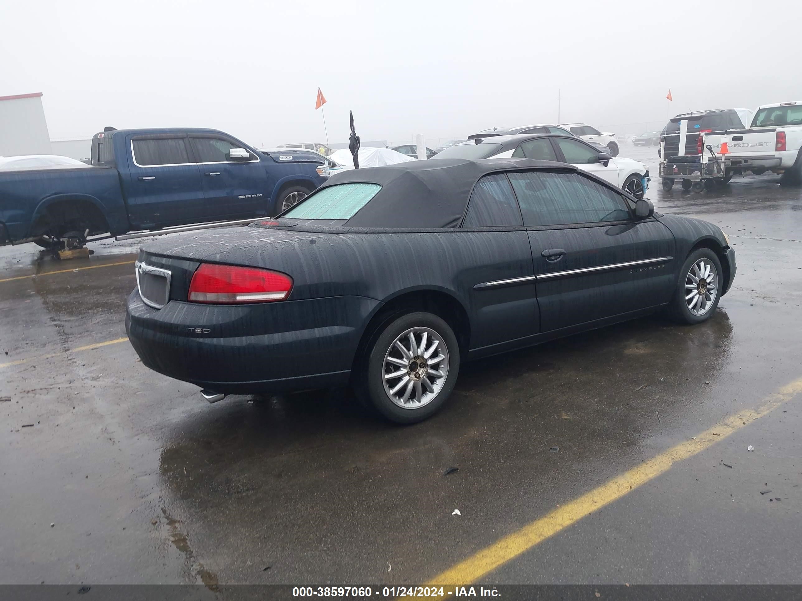 Photo 3 VIN: 1C3EL65U51N637387 - CHRYSLER SEBRING 