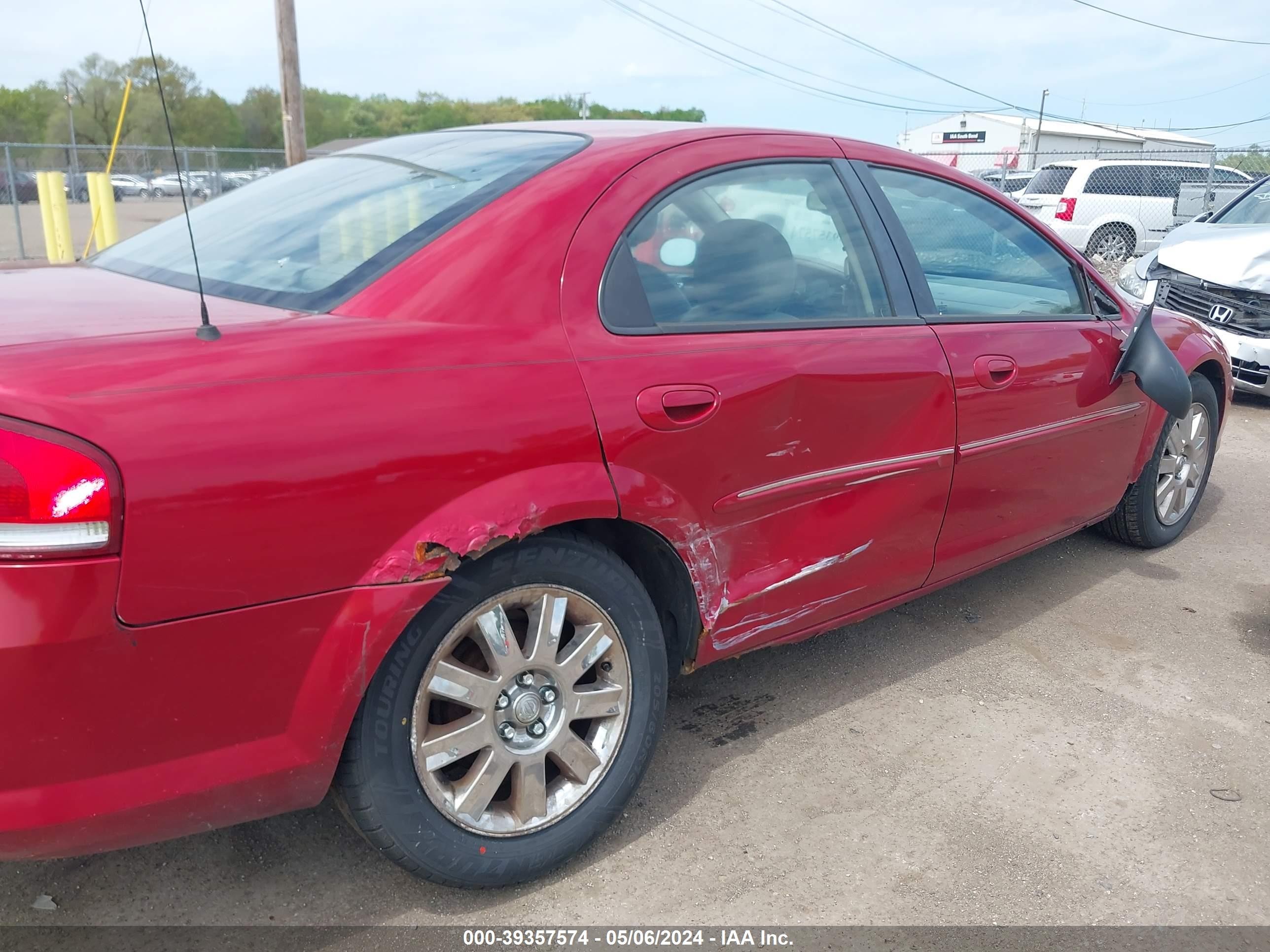 Photo 5 VIN: 1C3EL66R44N307139 - CHRYSLER SEBRING 