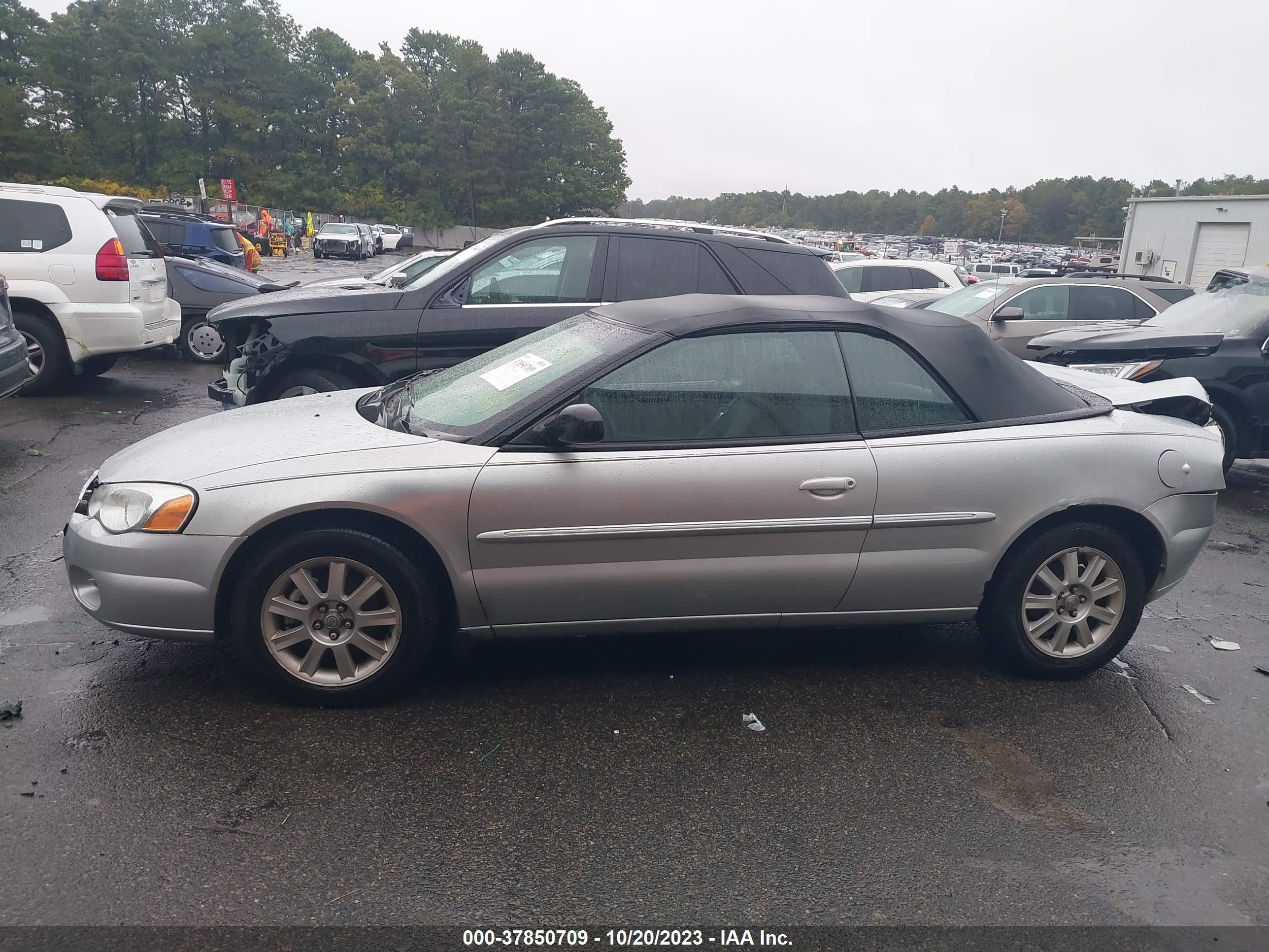 Photo 14 VIN: 1C3EL75R25N622028 - CHRYSLER SEBRING 