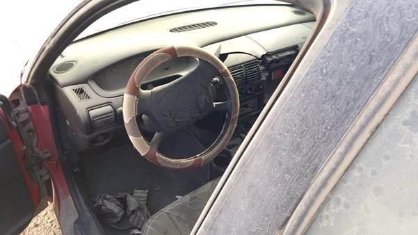 Photo 10 VIN: 1C3ES27C6VD209226 - CHRYSLER NEON 