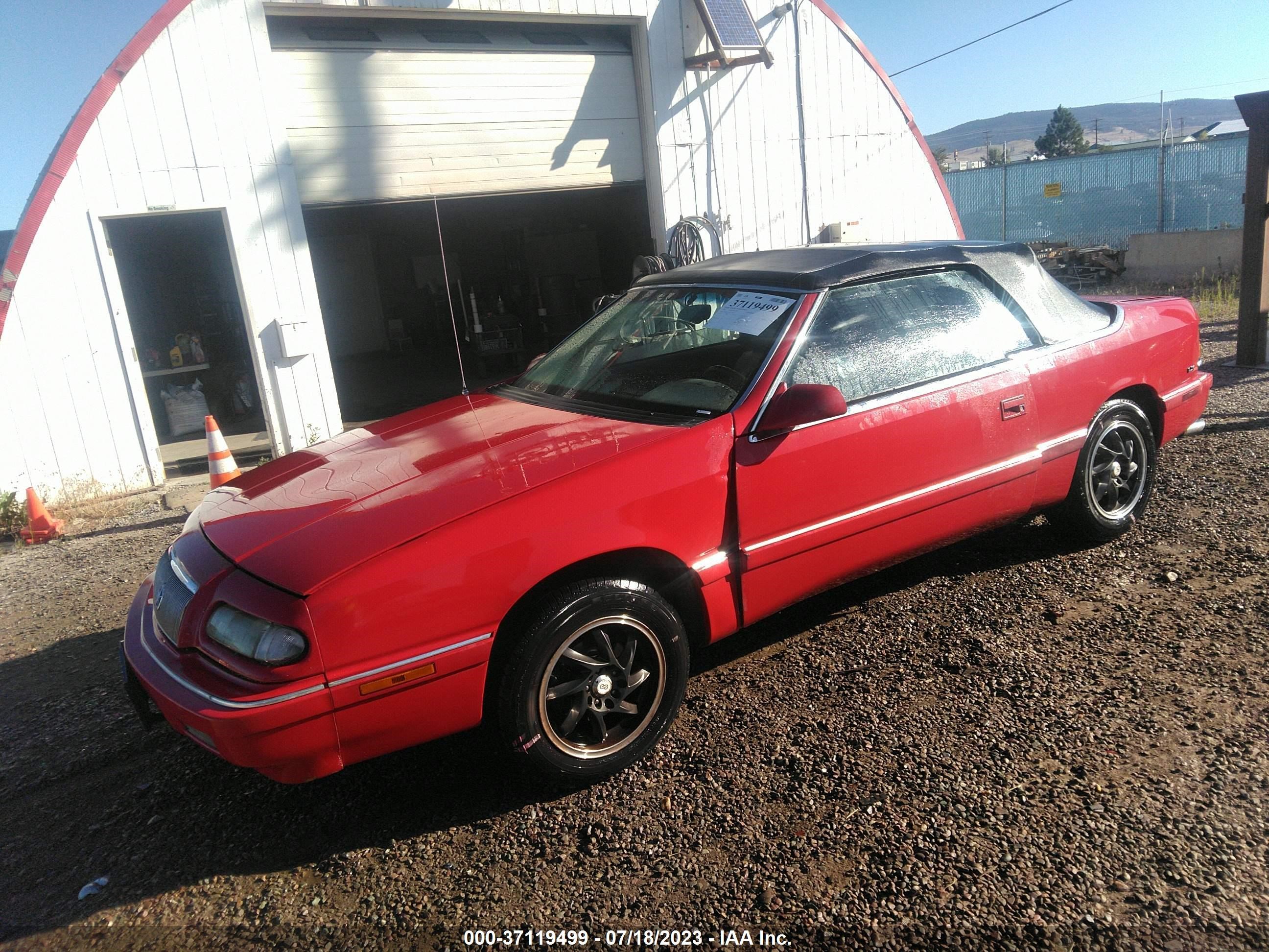 Photo 1 VIN: 1C3EU4538SF532427 - CHRYSLER LE BARON 