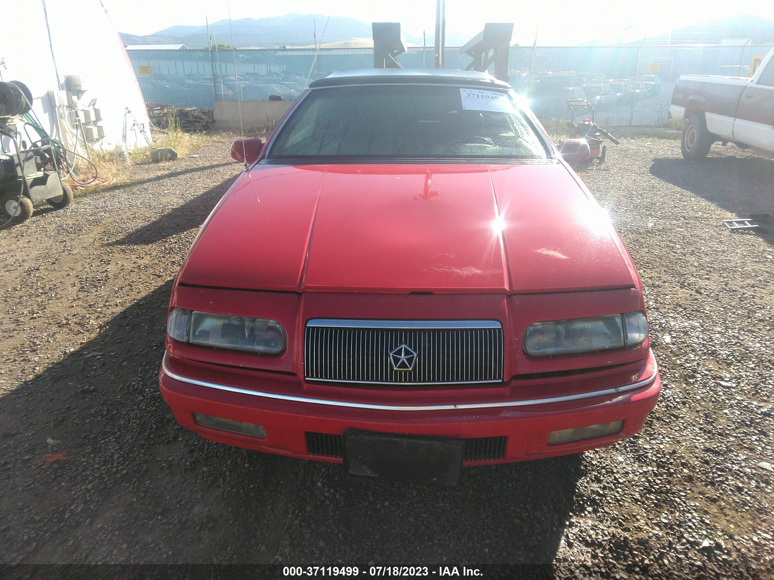 Photo 12 VIN: 1C3EU4538SF532427 - CHRYSLER LE BARON 