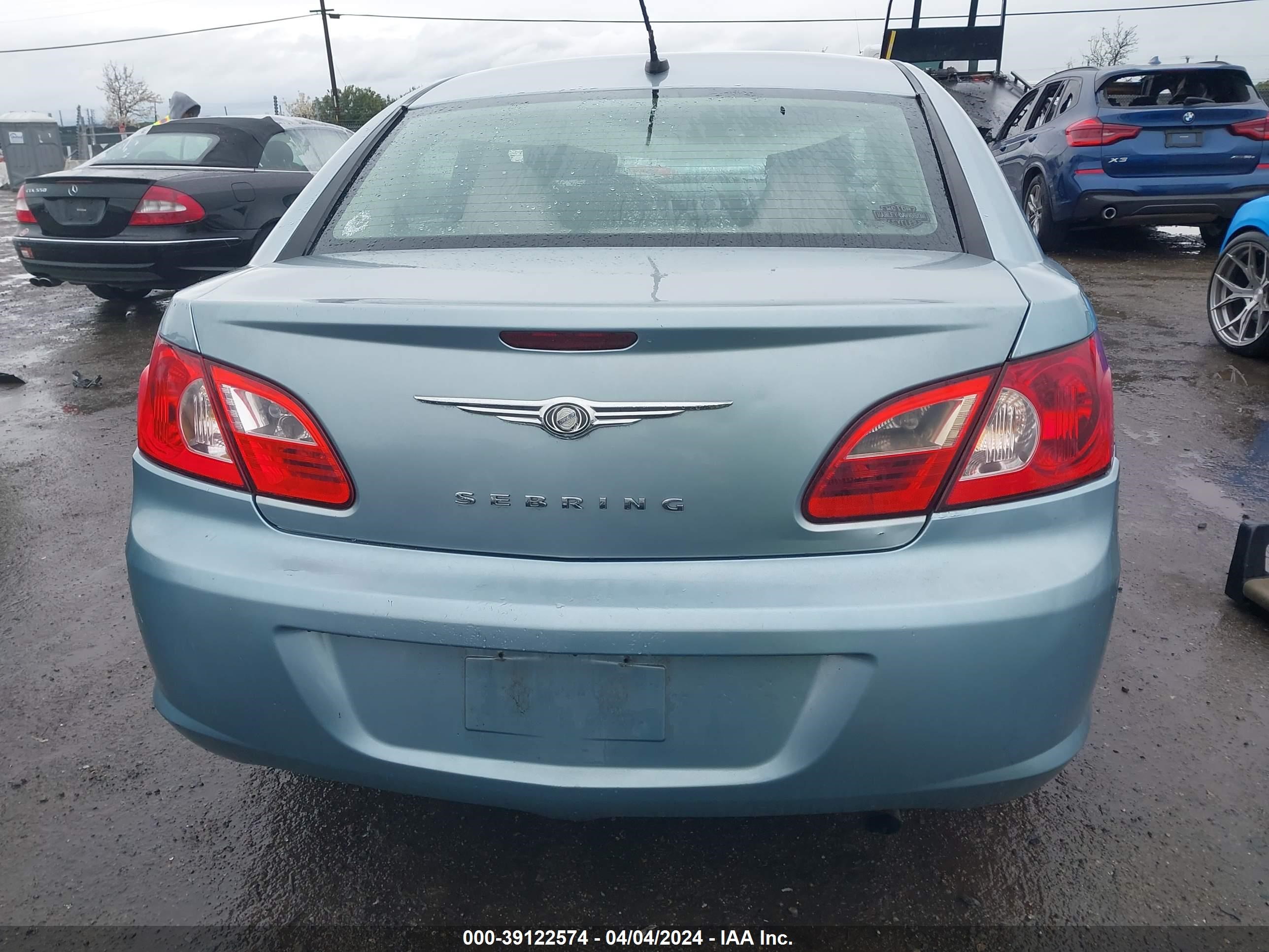 Photo 15 VIN: 1C3LC46J38N302140 - CHRYSLER SEBRING 