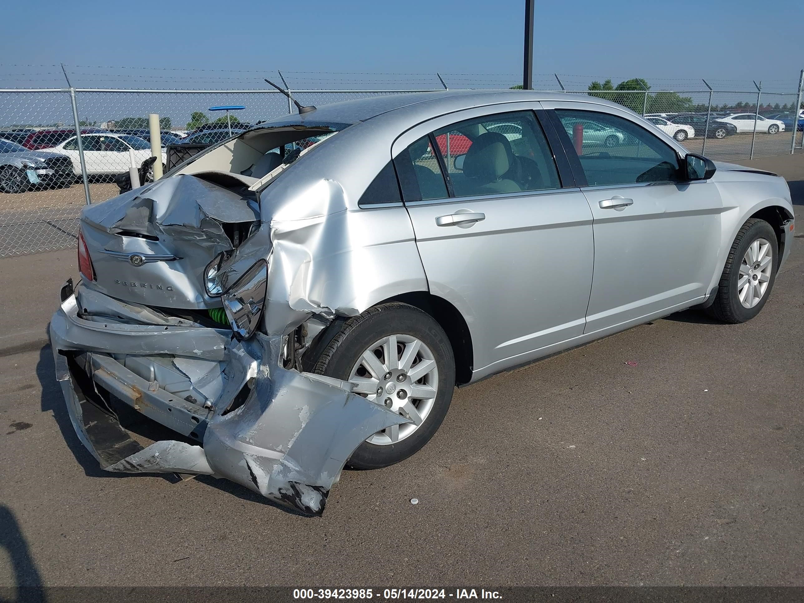 Photo 3 VIN: 1C3LC46K28N287588 - CHRYSLER SEBRING 