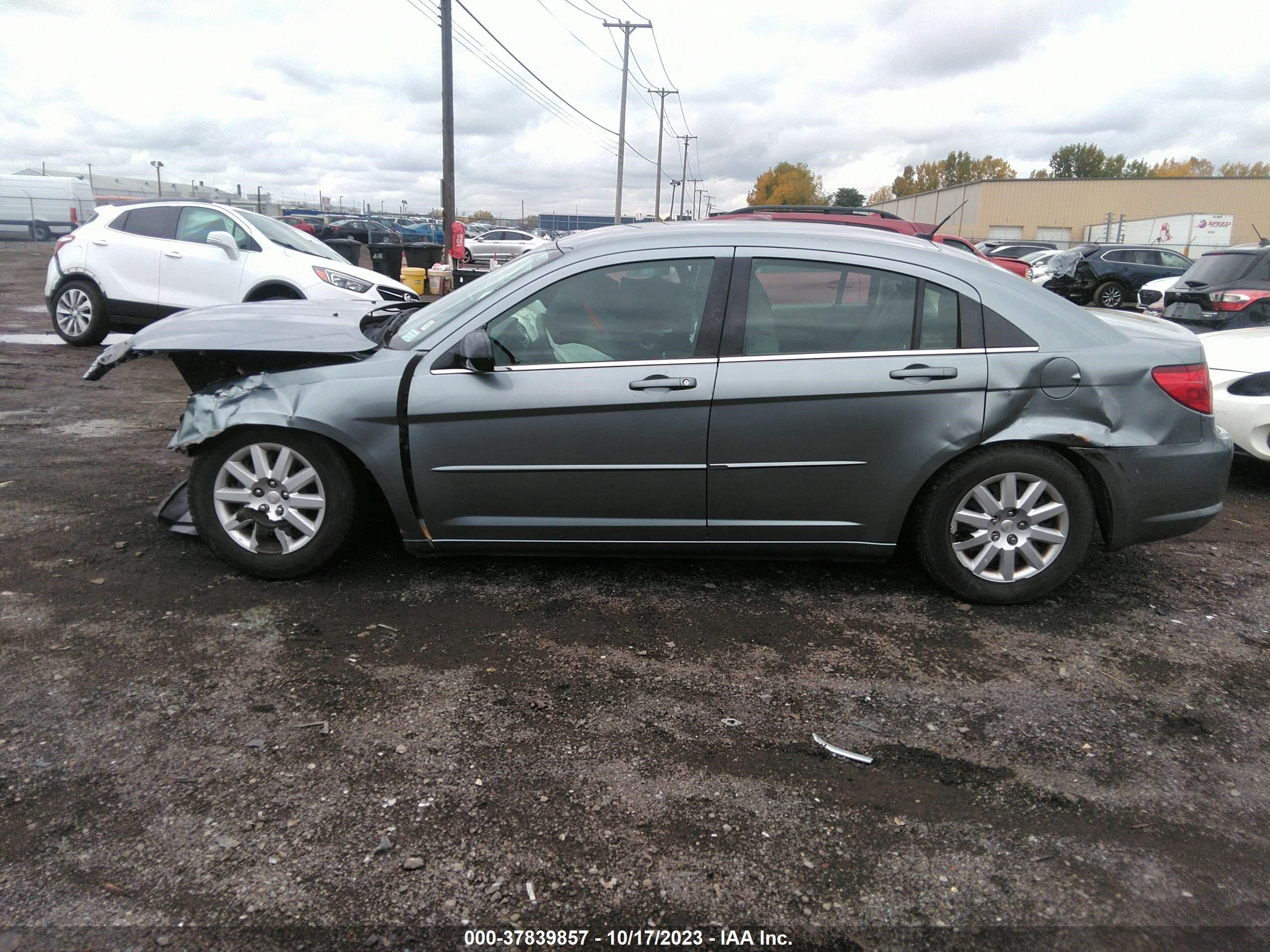 Photo 13 VIN: 1C3LC46K57N645202 - CHRYSLER SEBRING 