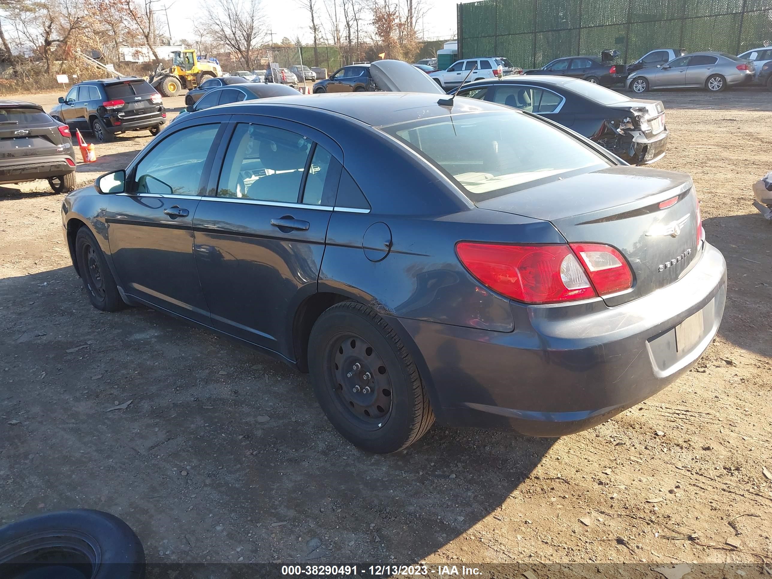 Photo 2 VIN: 1C3LC46K68N104841 - CHRYSLER SEBRING 