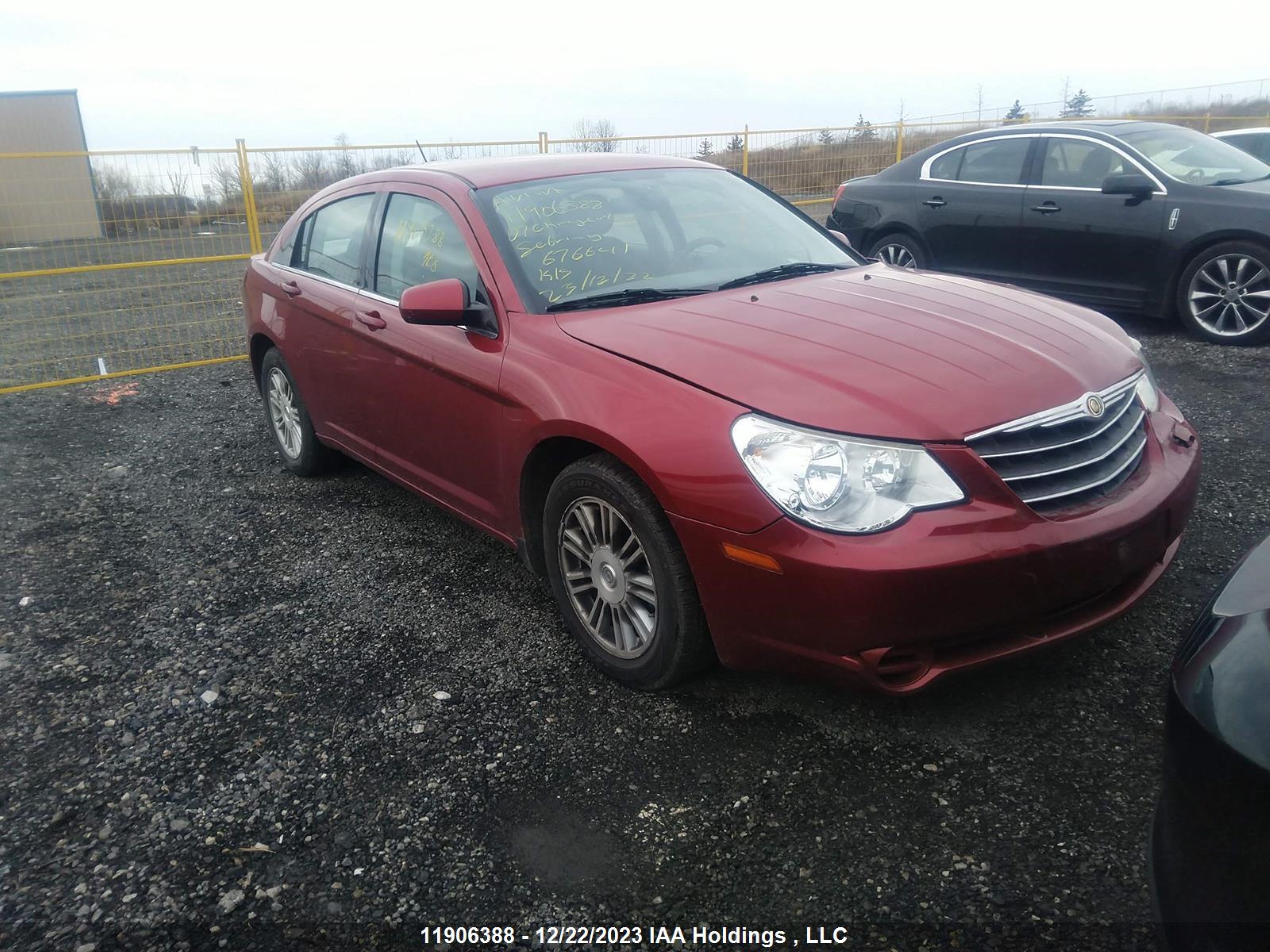 Photo 0 VIN: 1C3LC46KX7N676641 - CHRYSLER SEBRING 