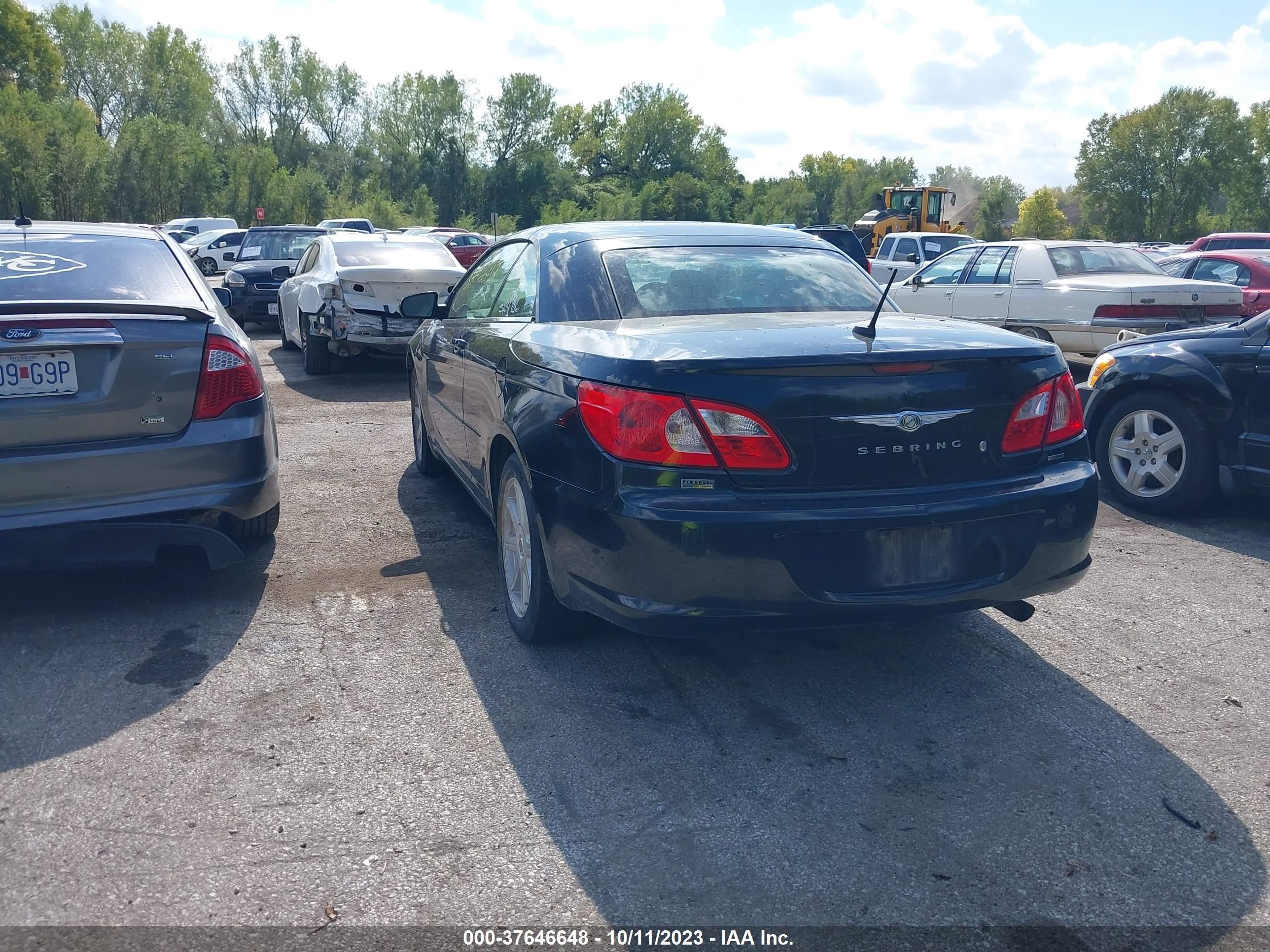 Photo 2 VIN: 1C3LC55R18N197255 - CHRYSLER SEBRING 