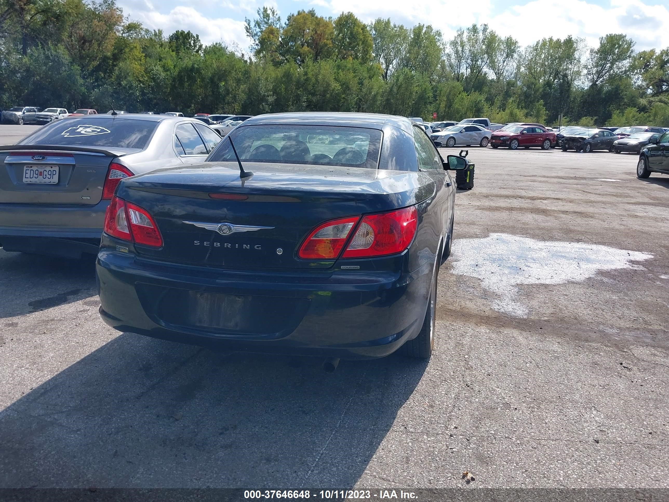 Photo 3 VIN: 1C3LC55R18N197255 - CHRYSLER SEBRING 