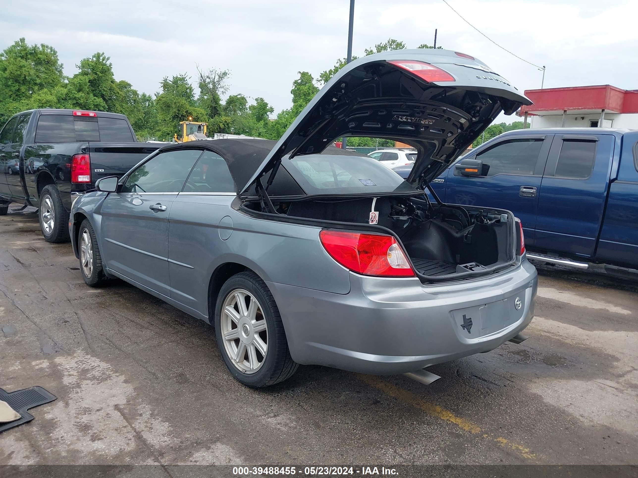 Photo 2 VIN: 1C3LC55R78N689708 - CHRYSLER SEBRING 